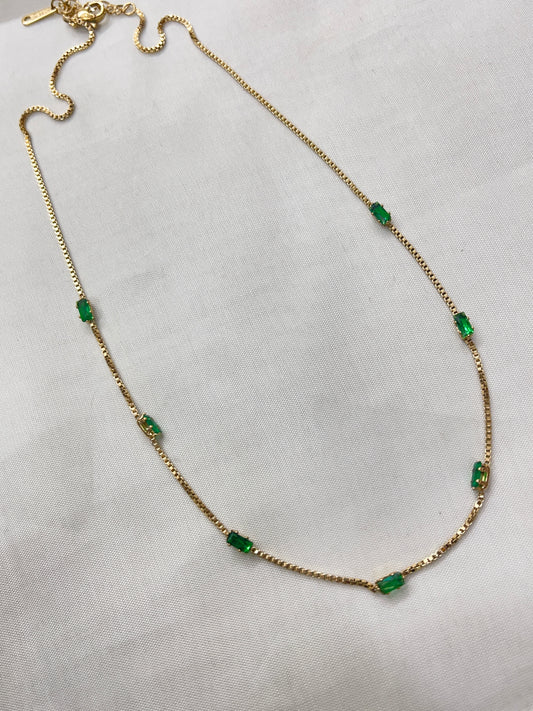 7 green stone neckline