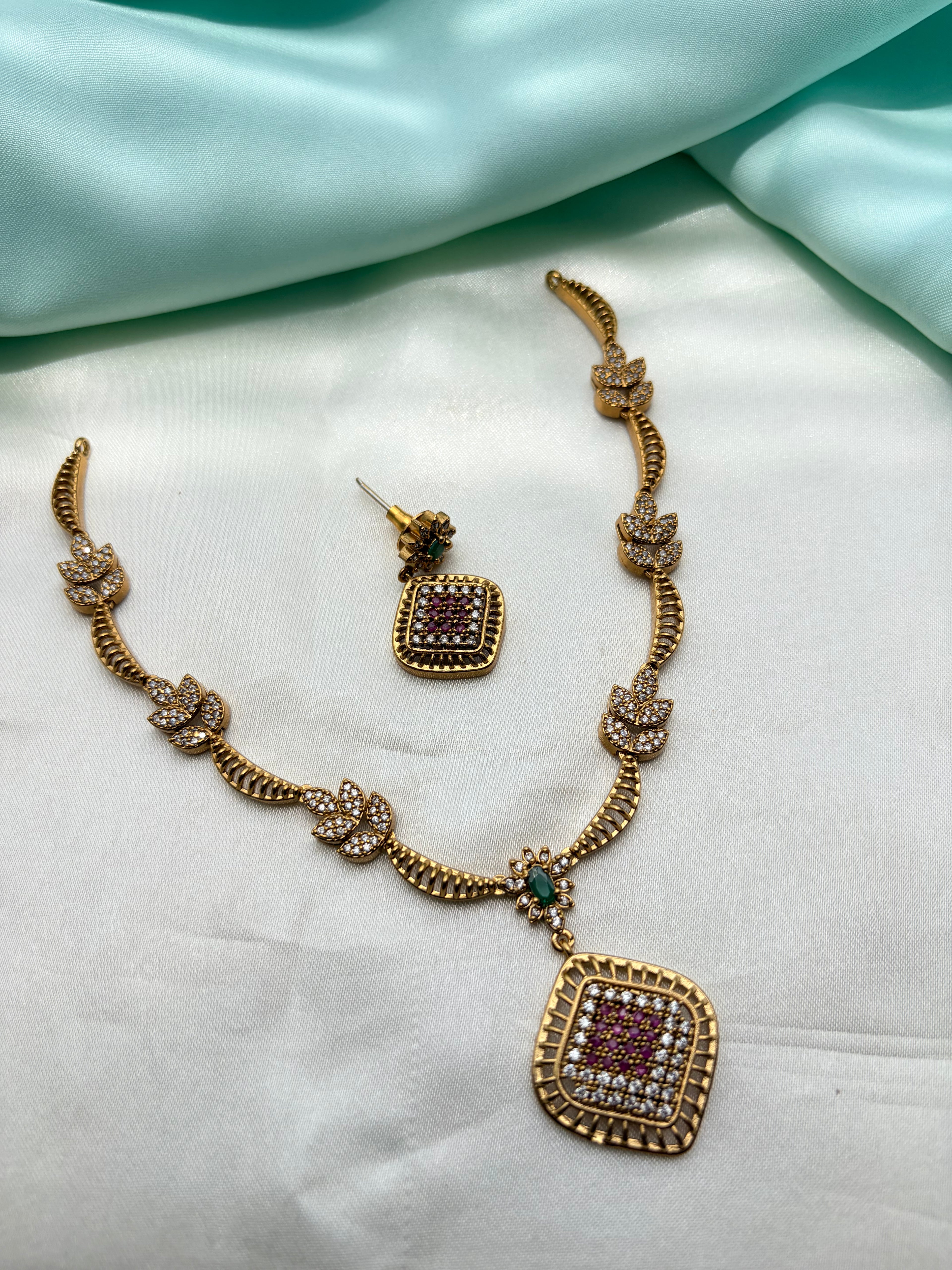 Cz multi stones Simple Neckset with Earrings Ns937