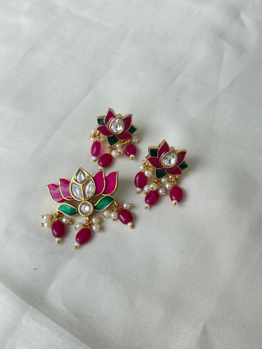 Lotus Pendant with earrings