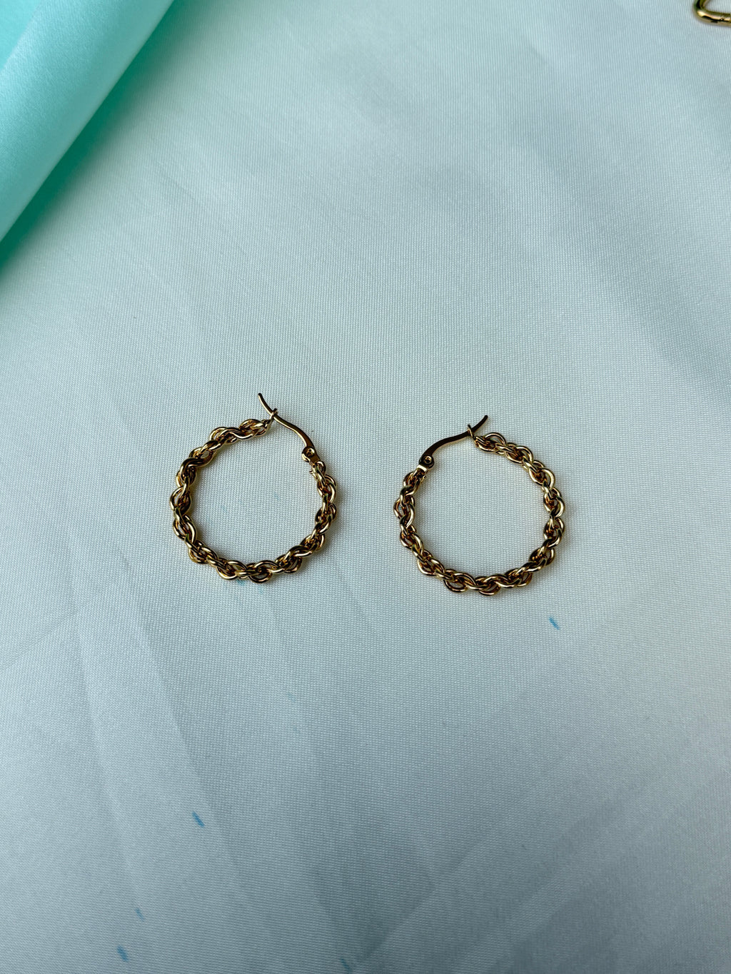St058 anti tarnish hoops earrings