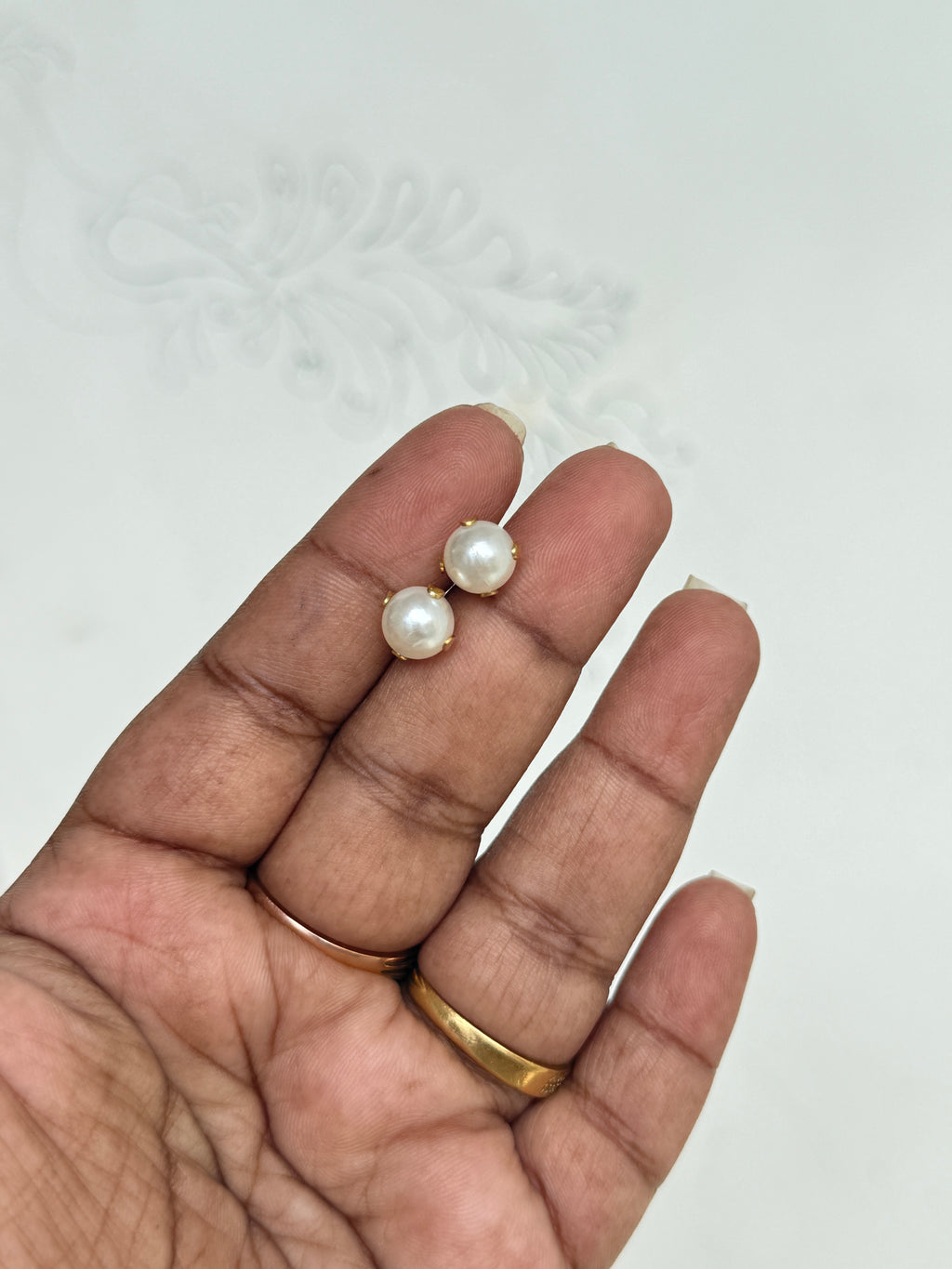 St102 Pearl back push studs