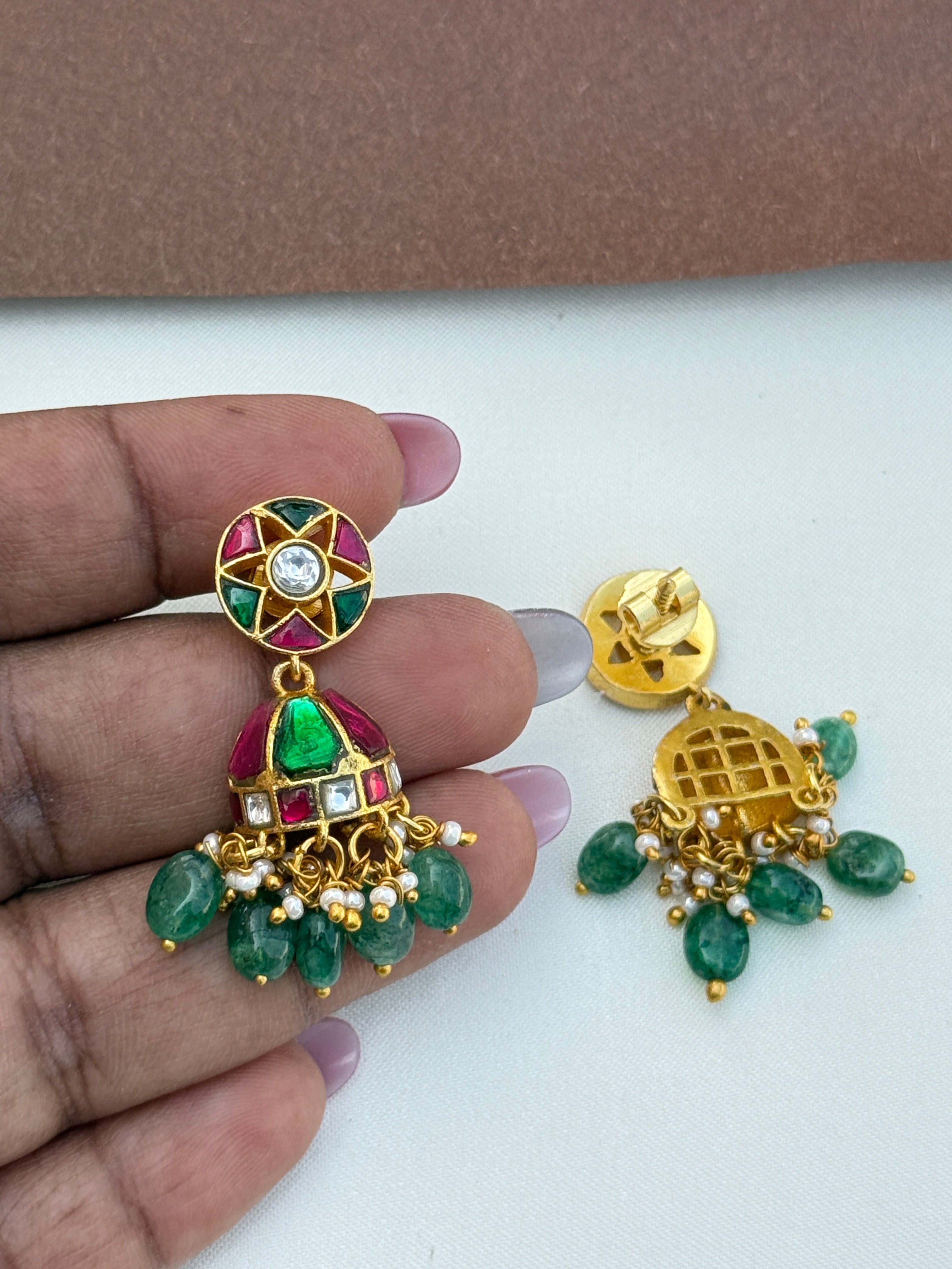 Er167 jadau kundan small butta earrings