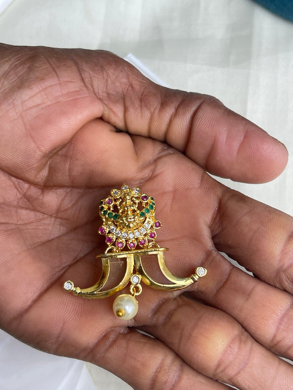 Puligoru pendant