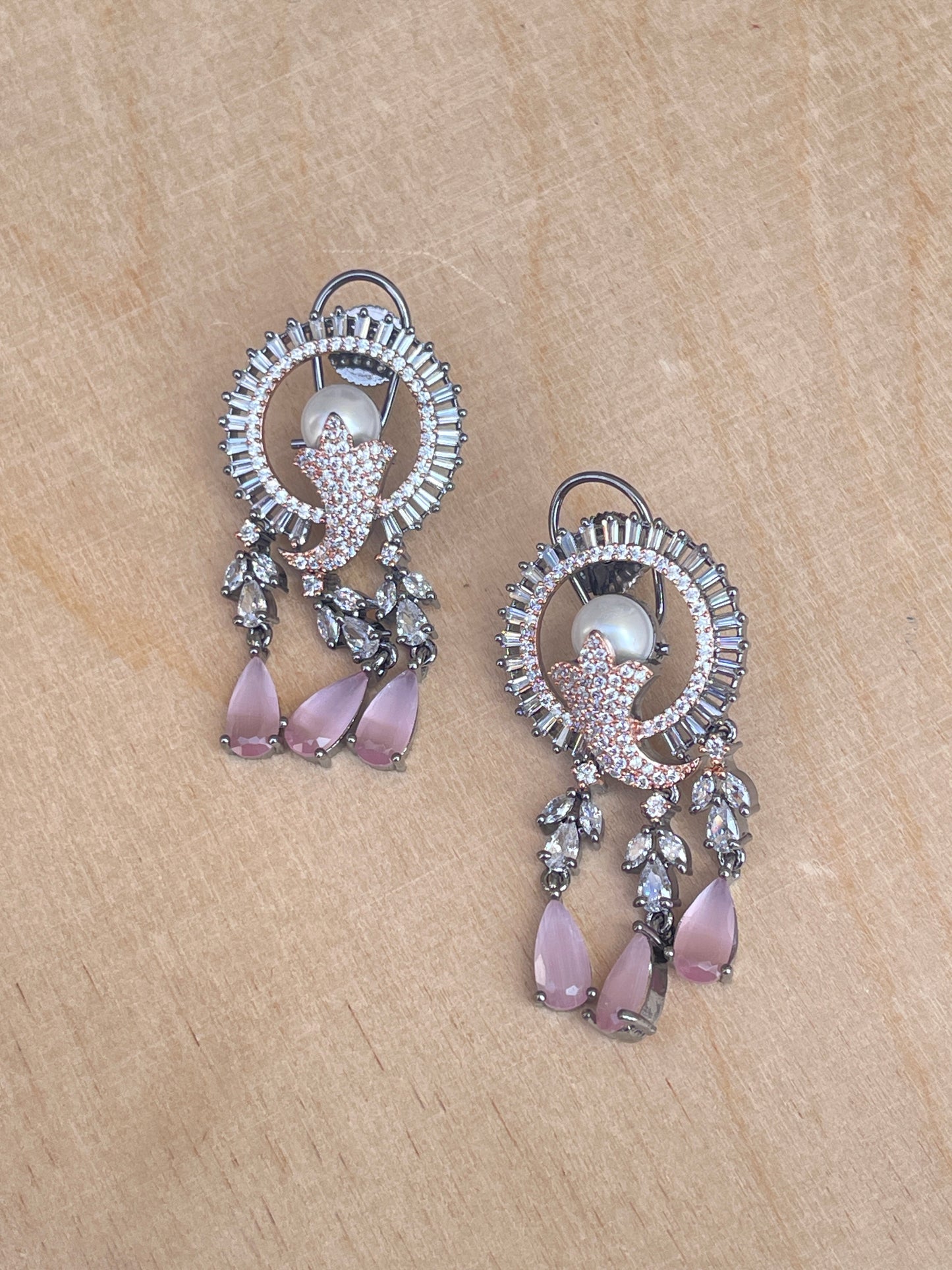 Elephant zircon earrings