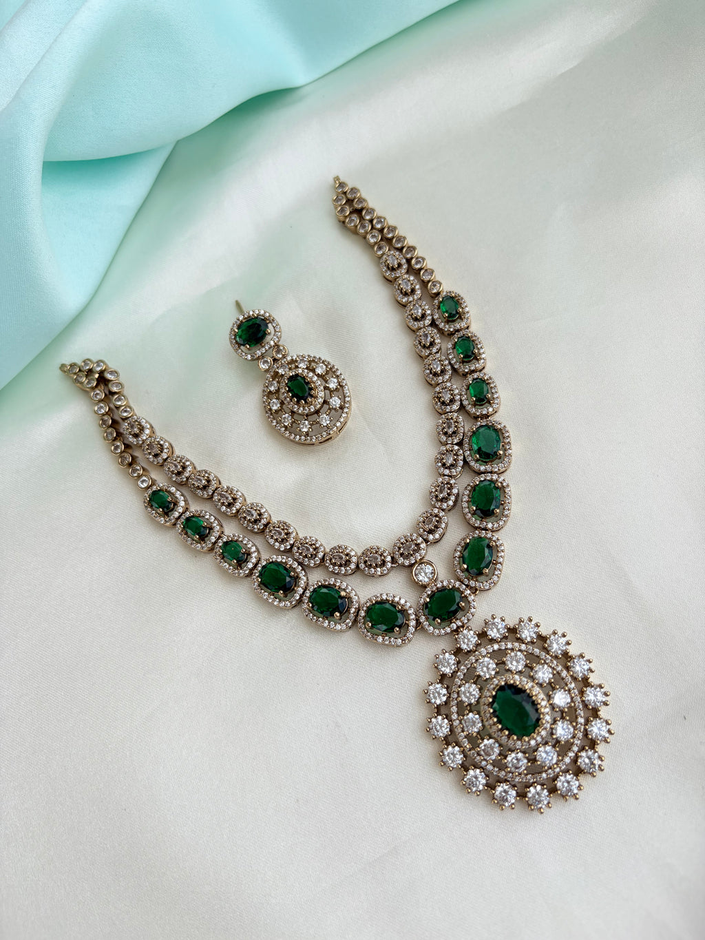 Emerald Royale Diamond Neckset Set with Earrings Ns975