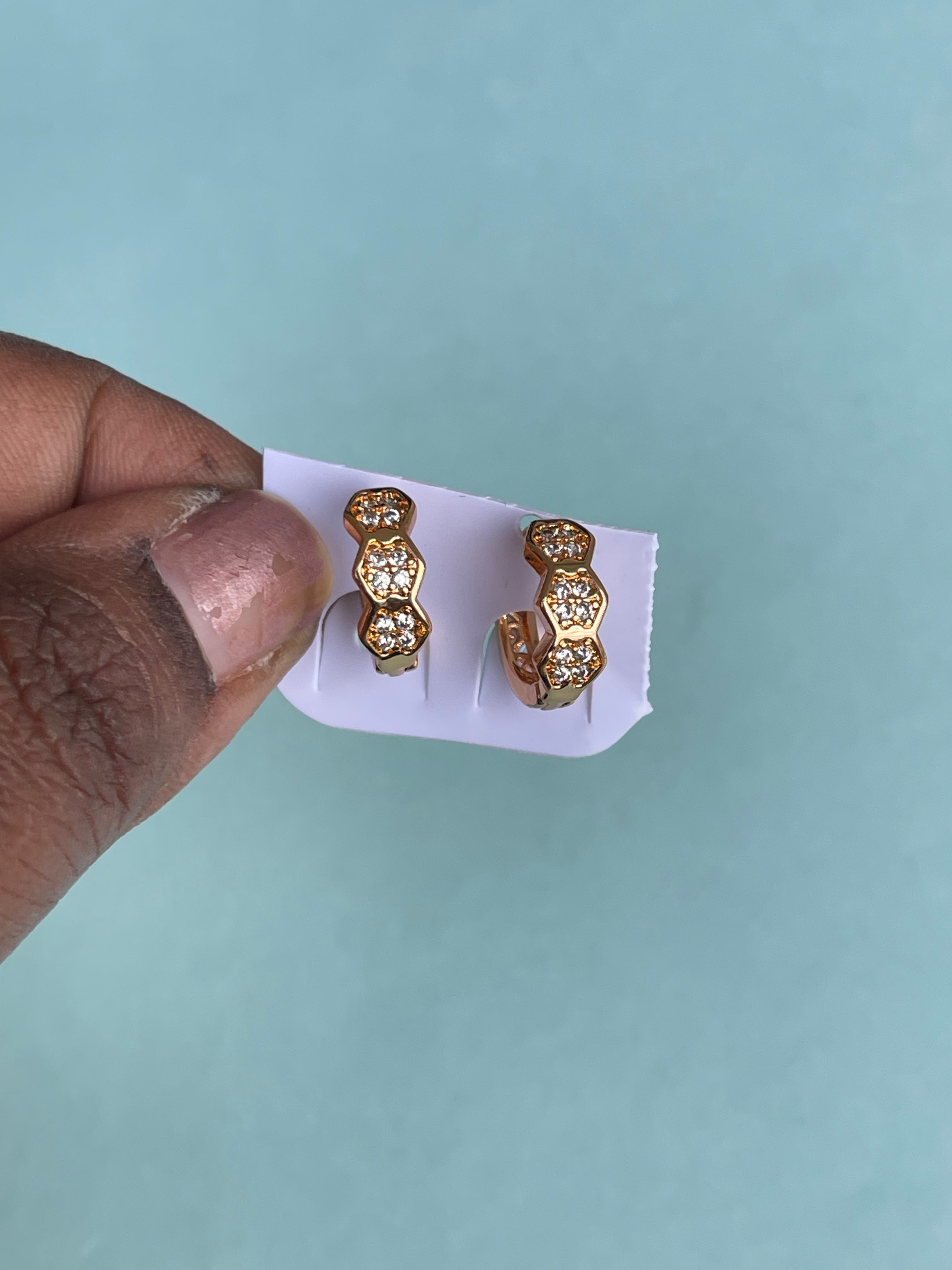 White stone locksystem studs