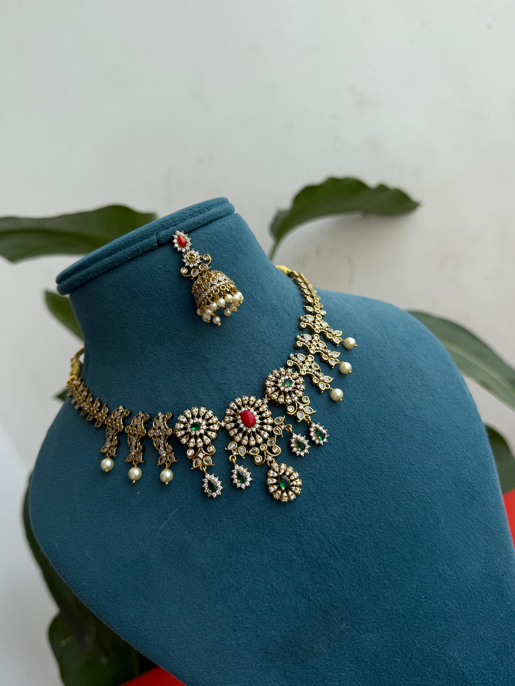 NS385 Multi korals Neckset with earrings