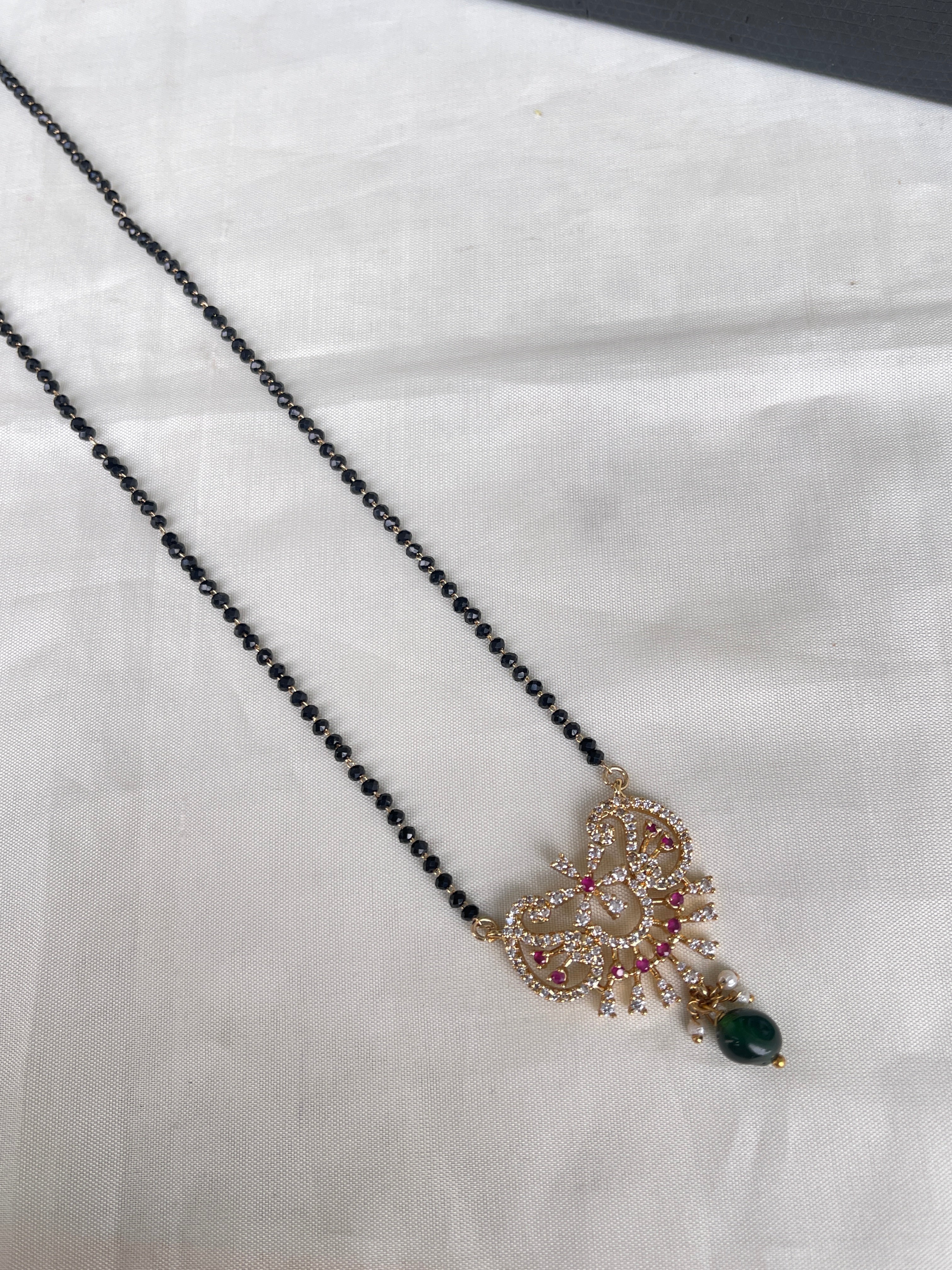 Dual peacock cz single line short blackbeads bb1608