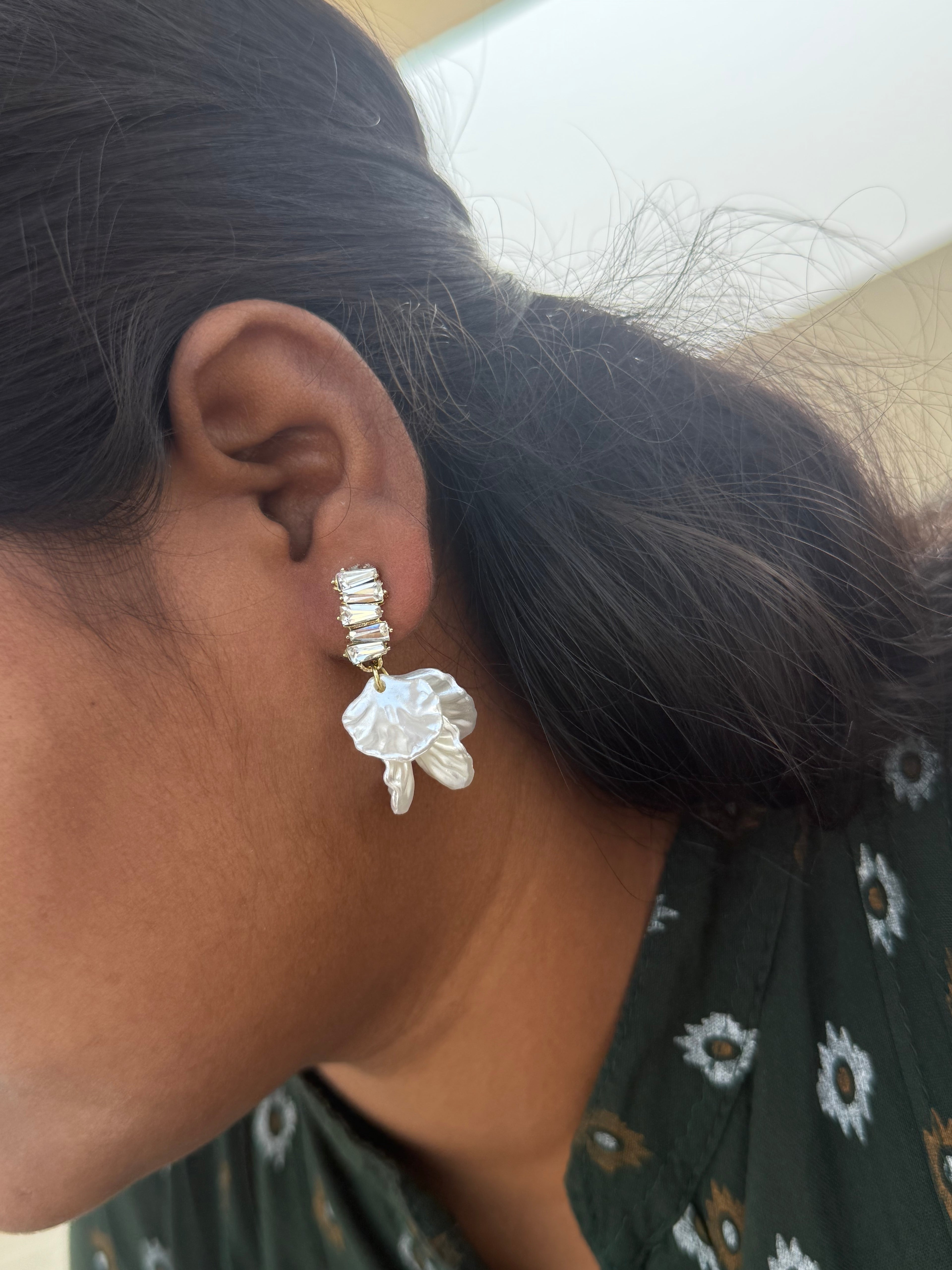 We508 shell western Earrings