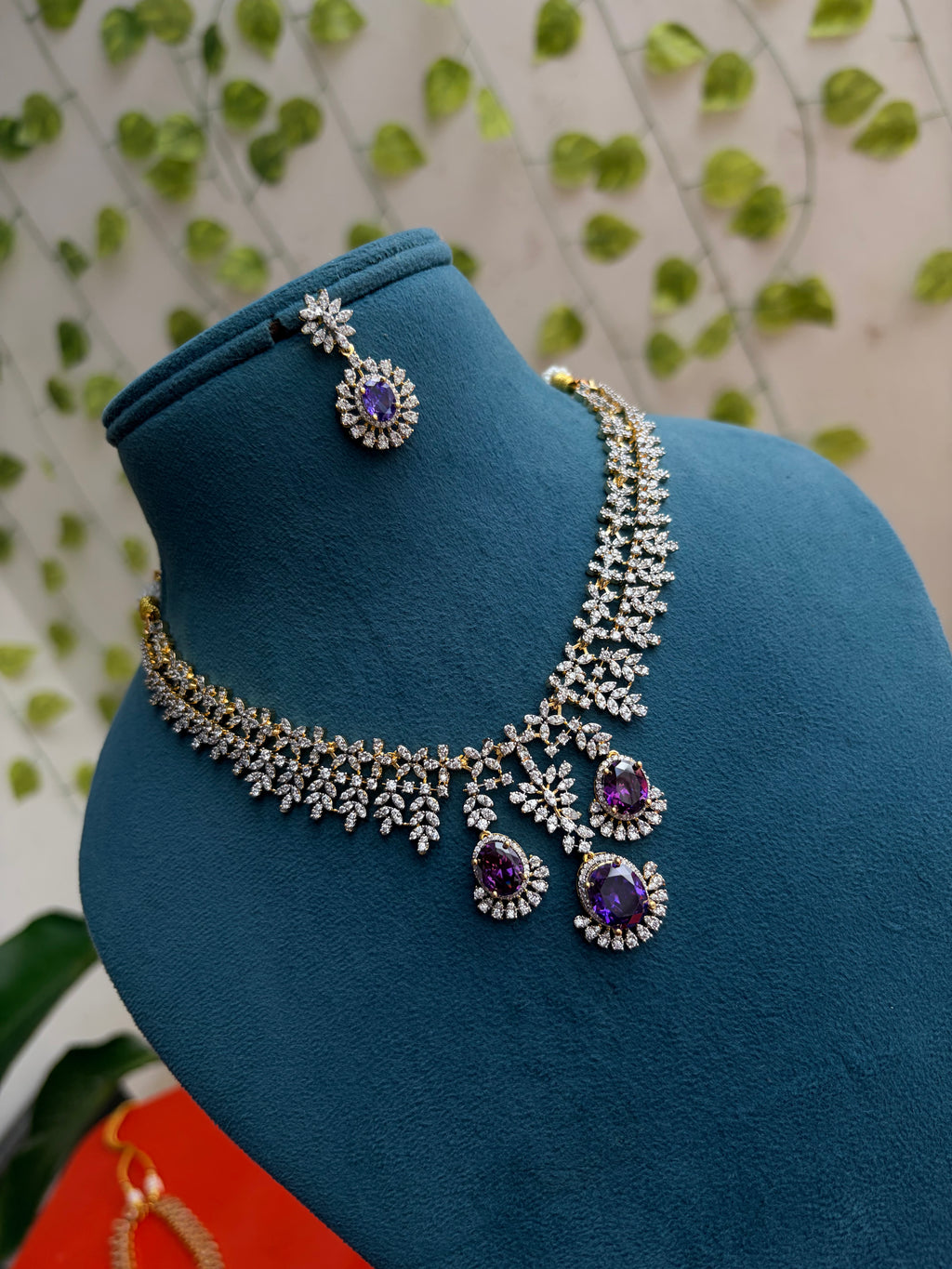 Diamond finish simple Neckset with Earrings Ns243