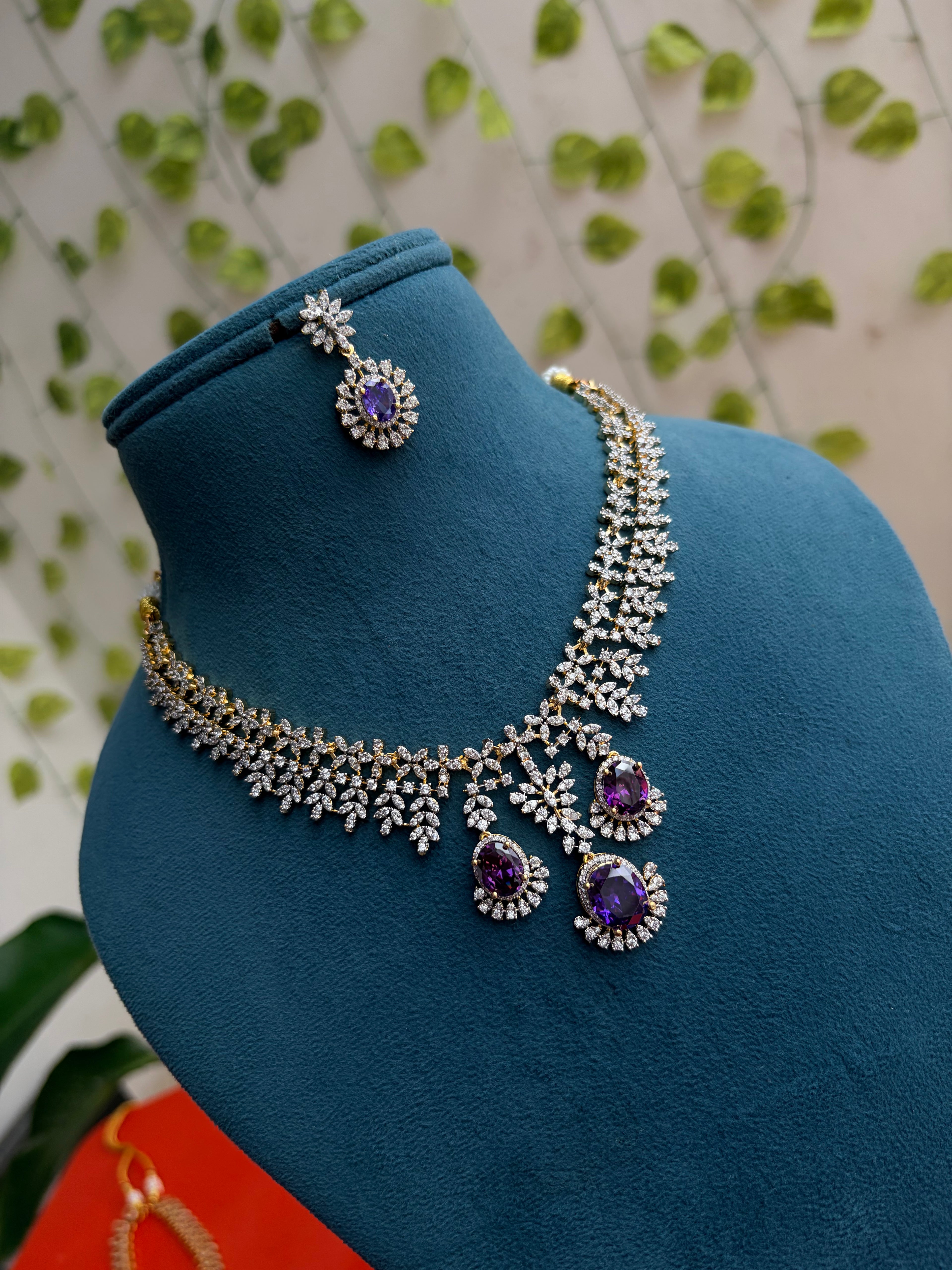 Diamond finish simple Neckset with Earrings Ns243