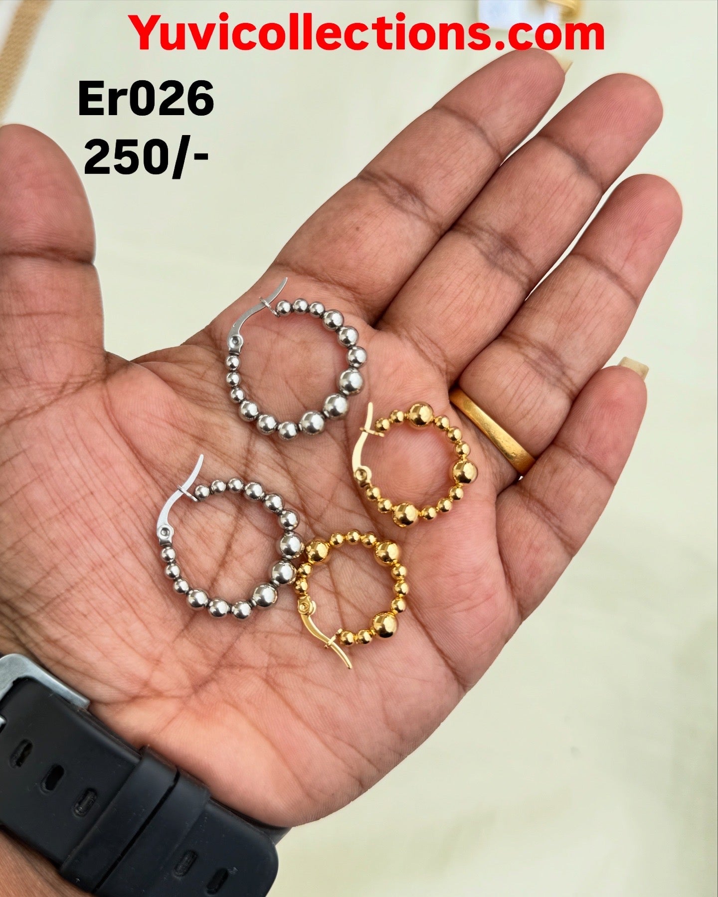 Er027 circle ball hoops in gold and silver