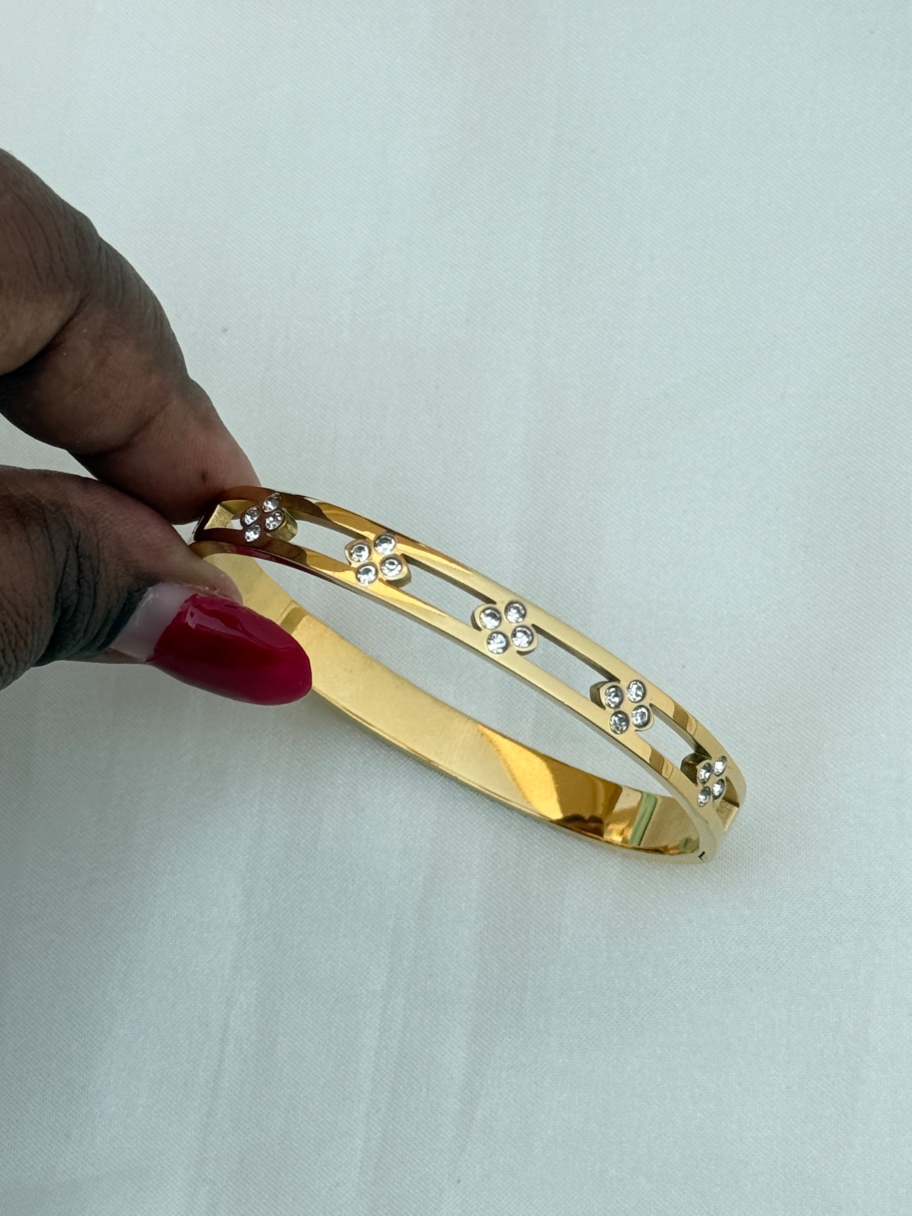Ab539 anti tarnish 4stones openable kada bracelet