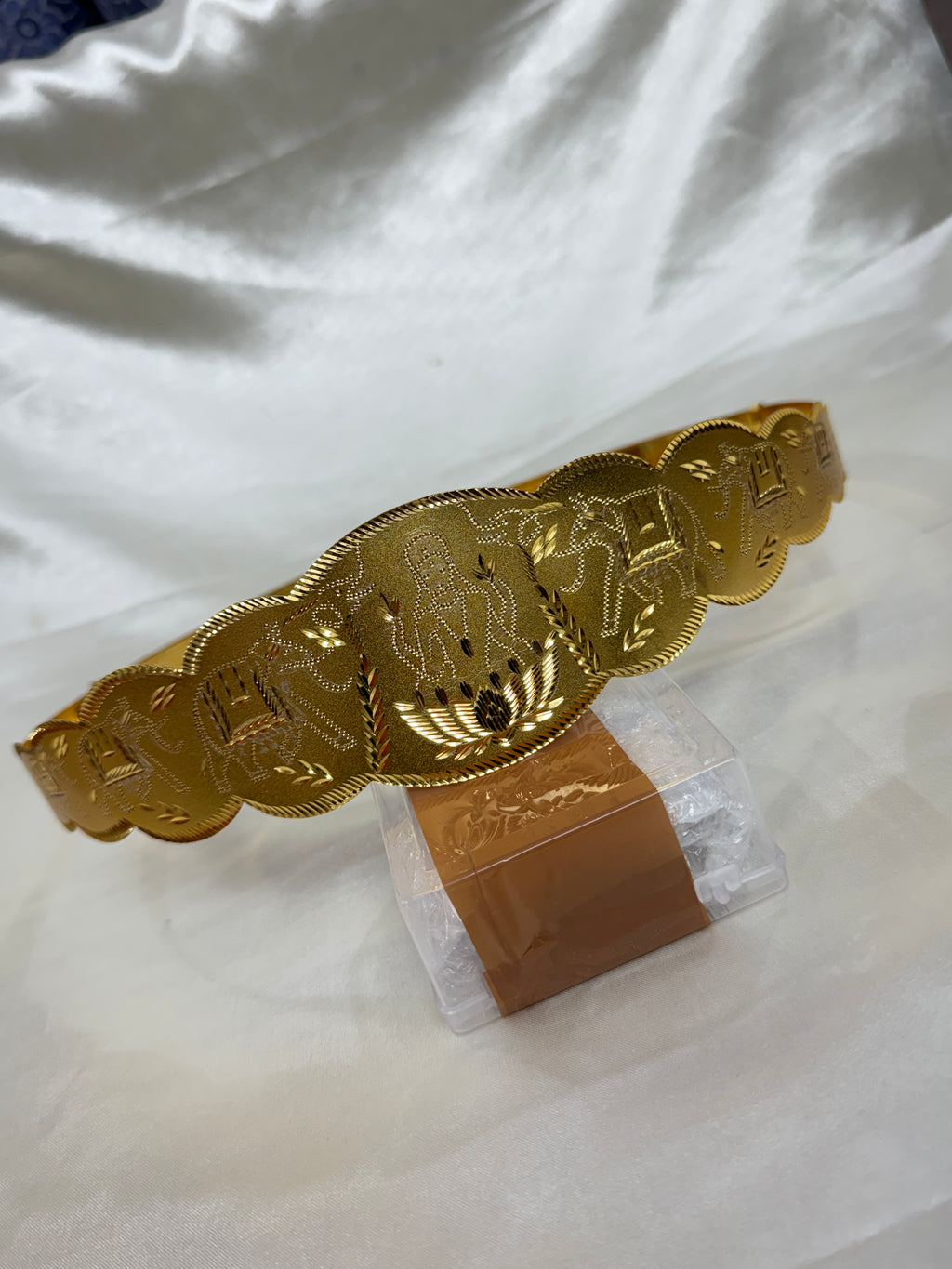 Hb633 Lakshmidevi elephant adults texture plain hipbelt