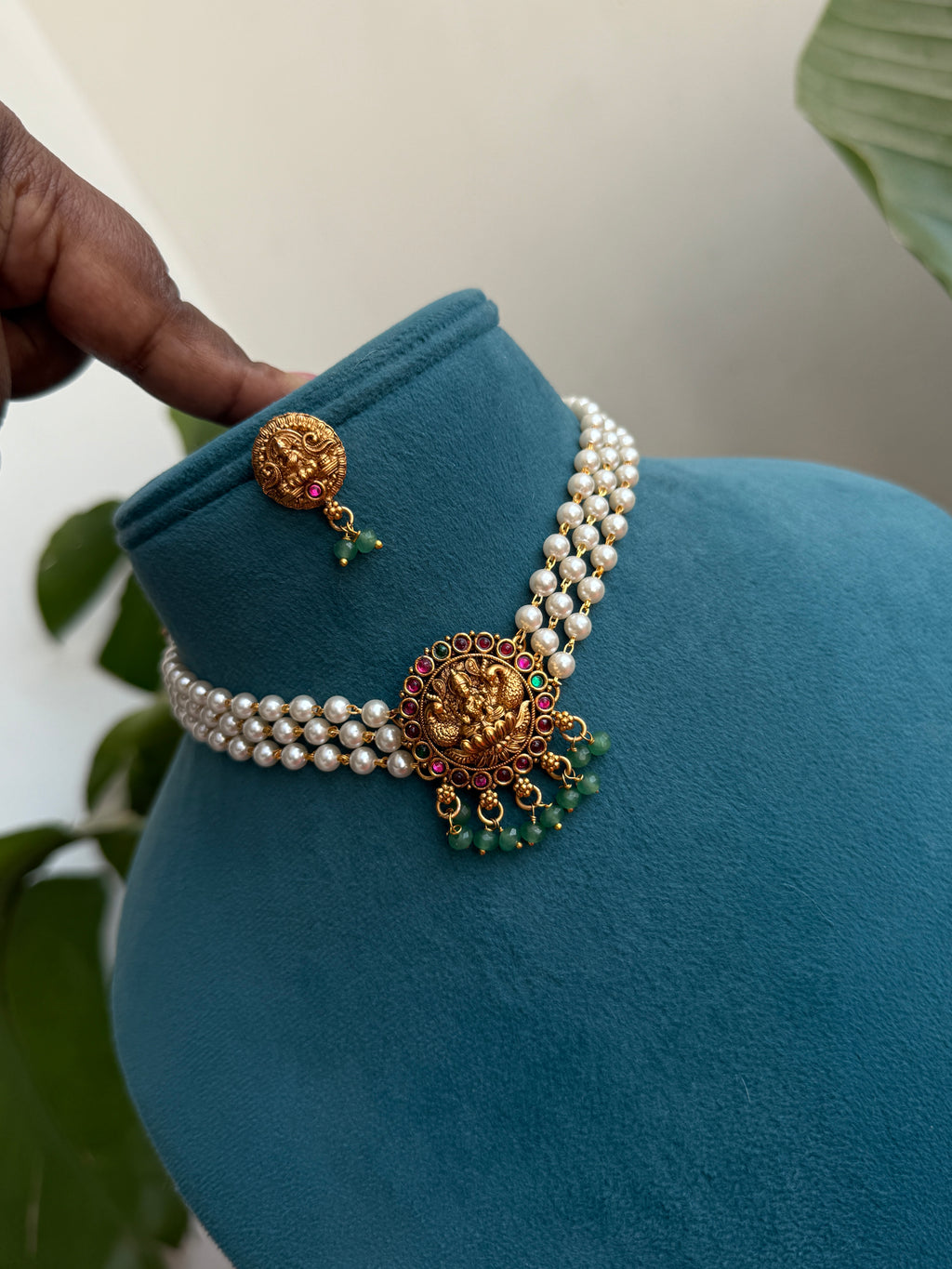 Ch020 3 lines Lakshmi devi pearl choker
