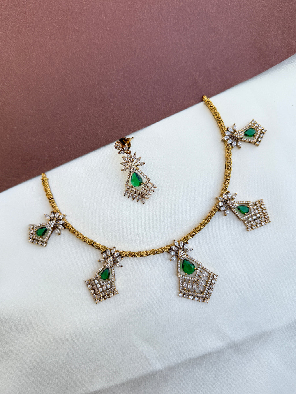 Ns373 emerald cz kante