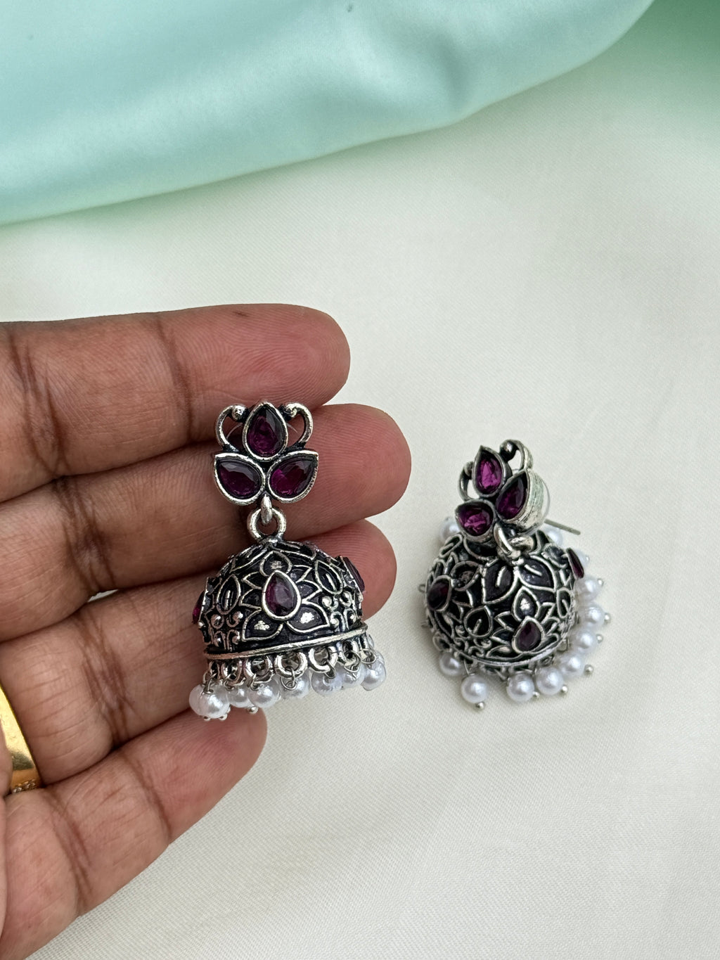 Er207 oxidised butta back push earings