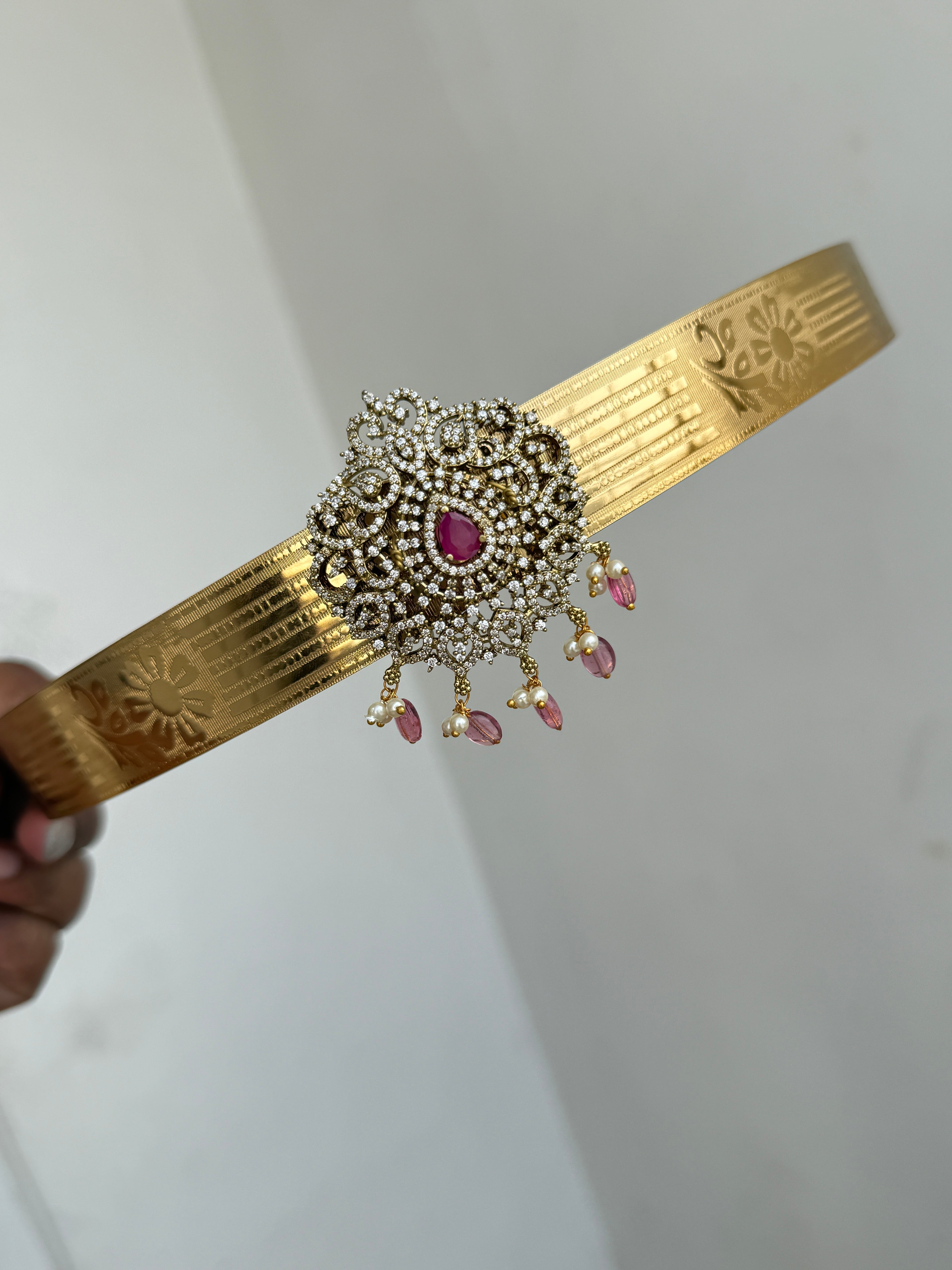 Hb610 adults texture hipbelt with ruby beads