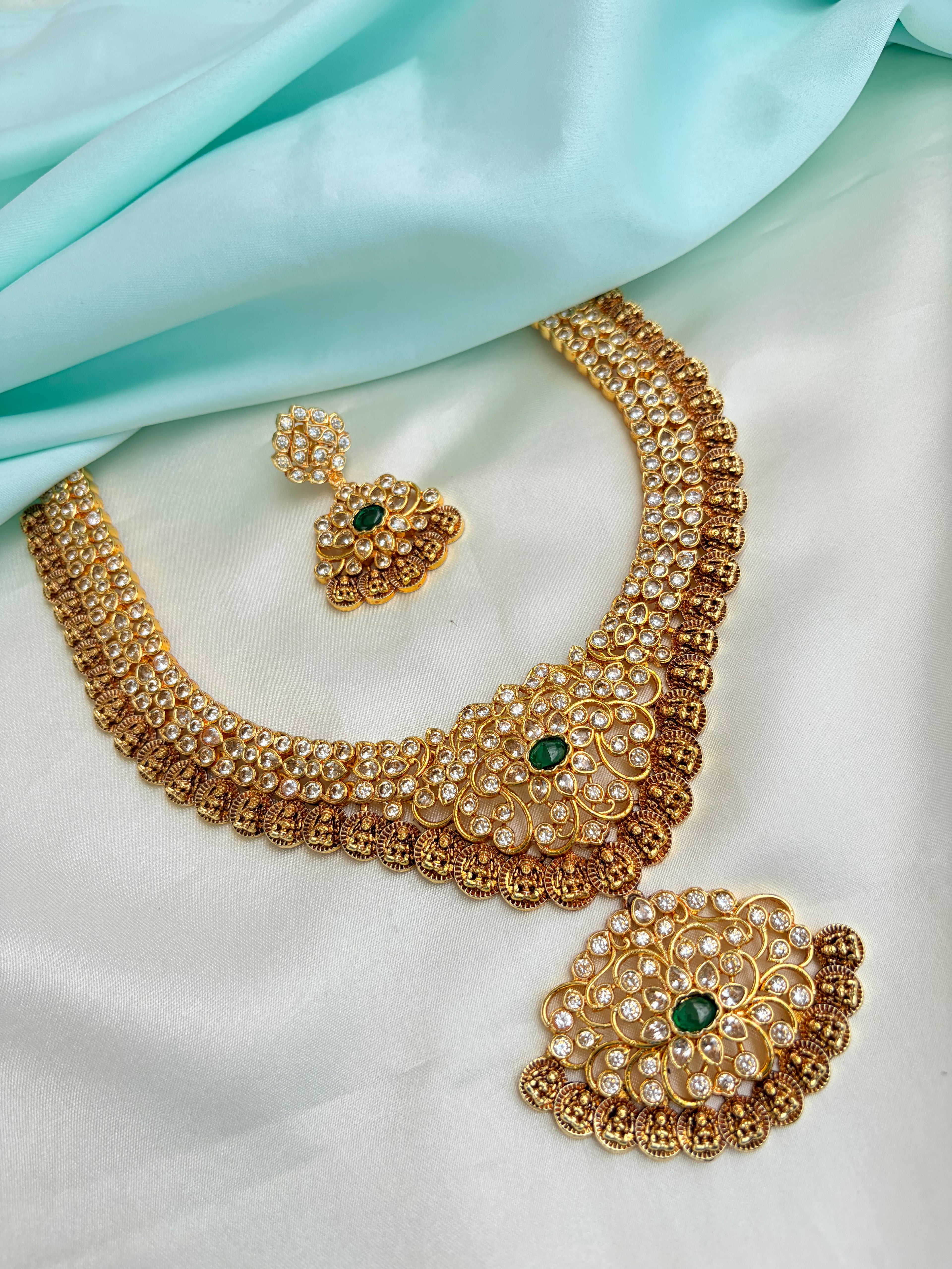 Premium Antique Gold-Plated CZ and Emerald Neckset with Earrings Ns235