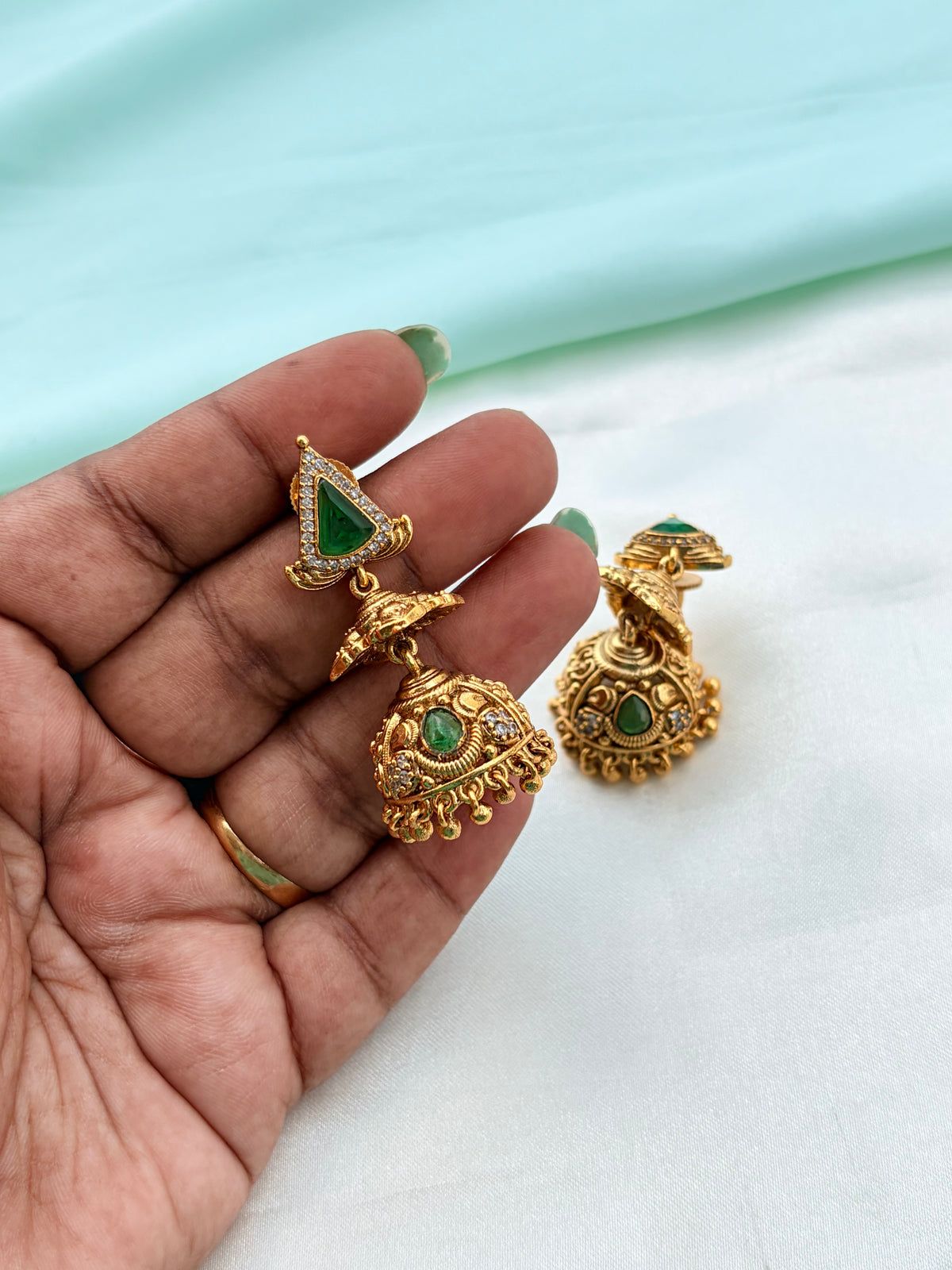 Green drop butta earrings Er949