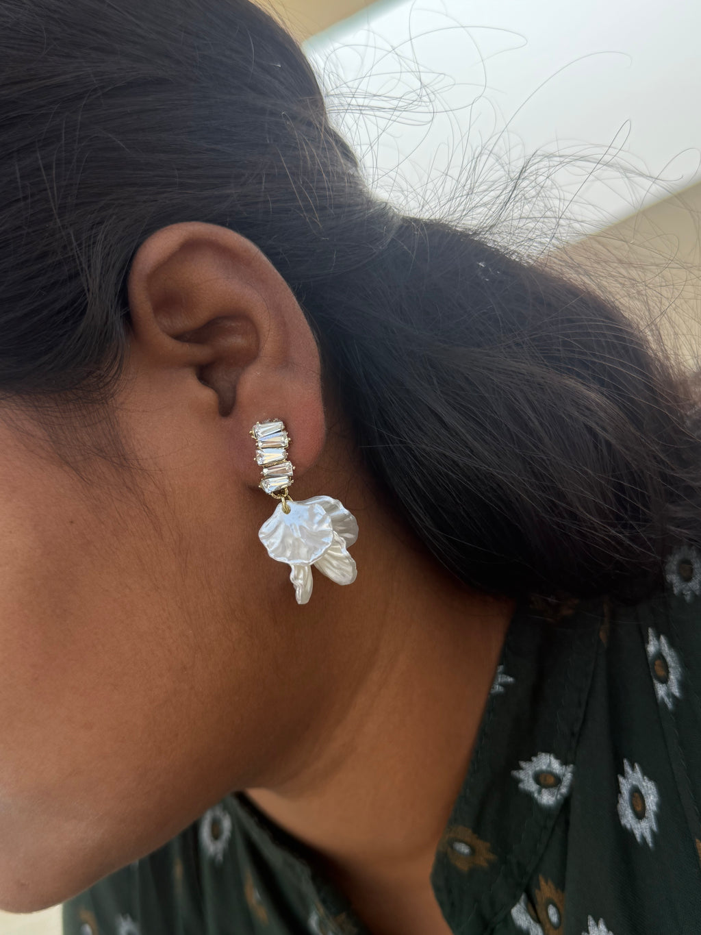 We508 shell western Earrings