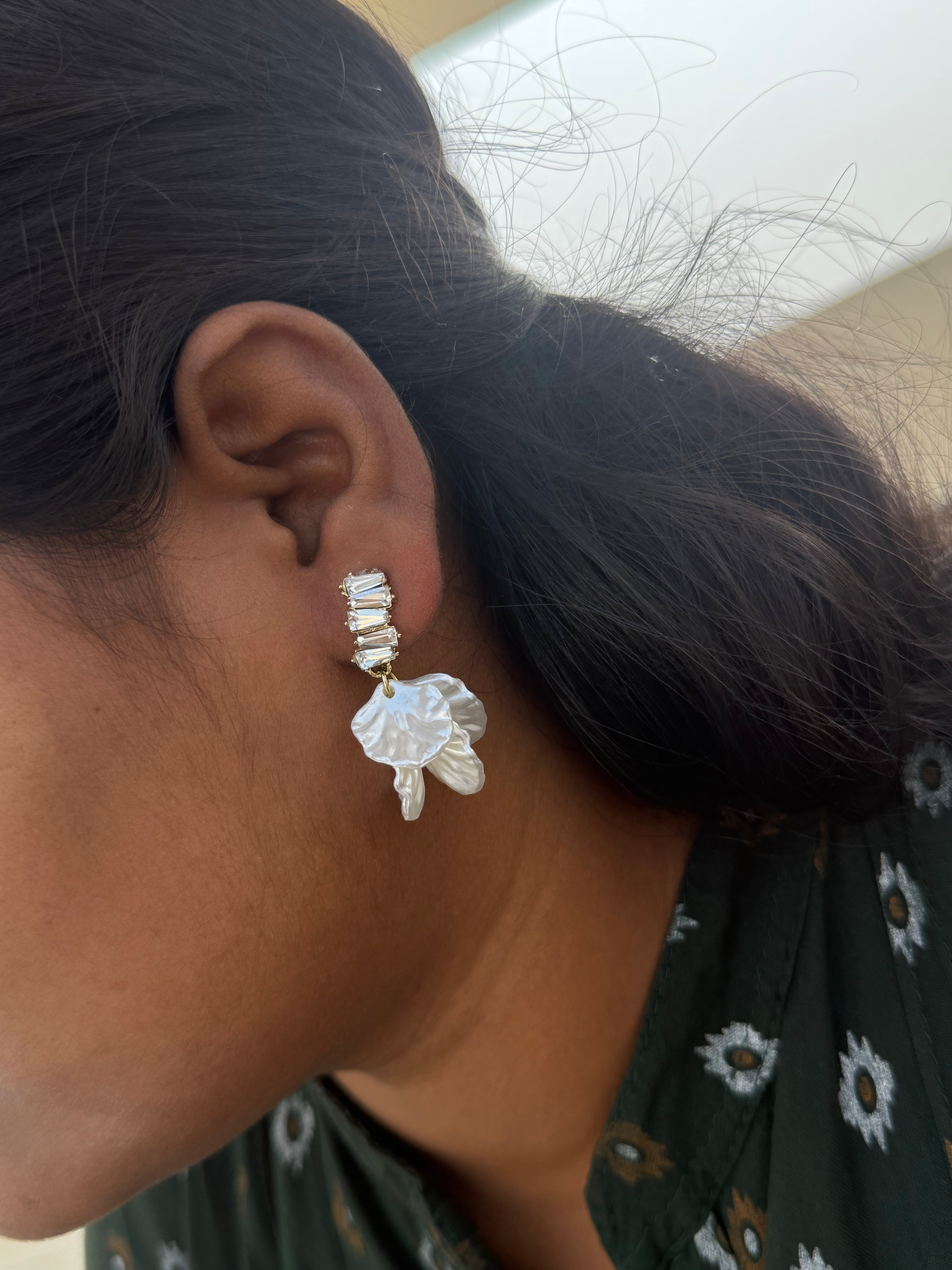 We508 shell western Earrings