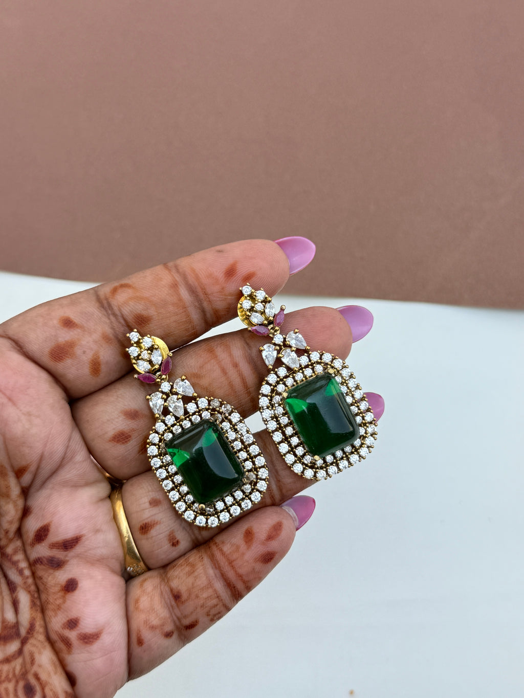 Er226 big green stone earrings