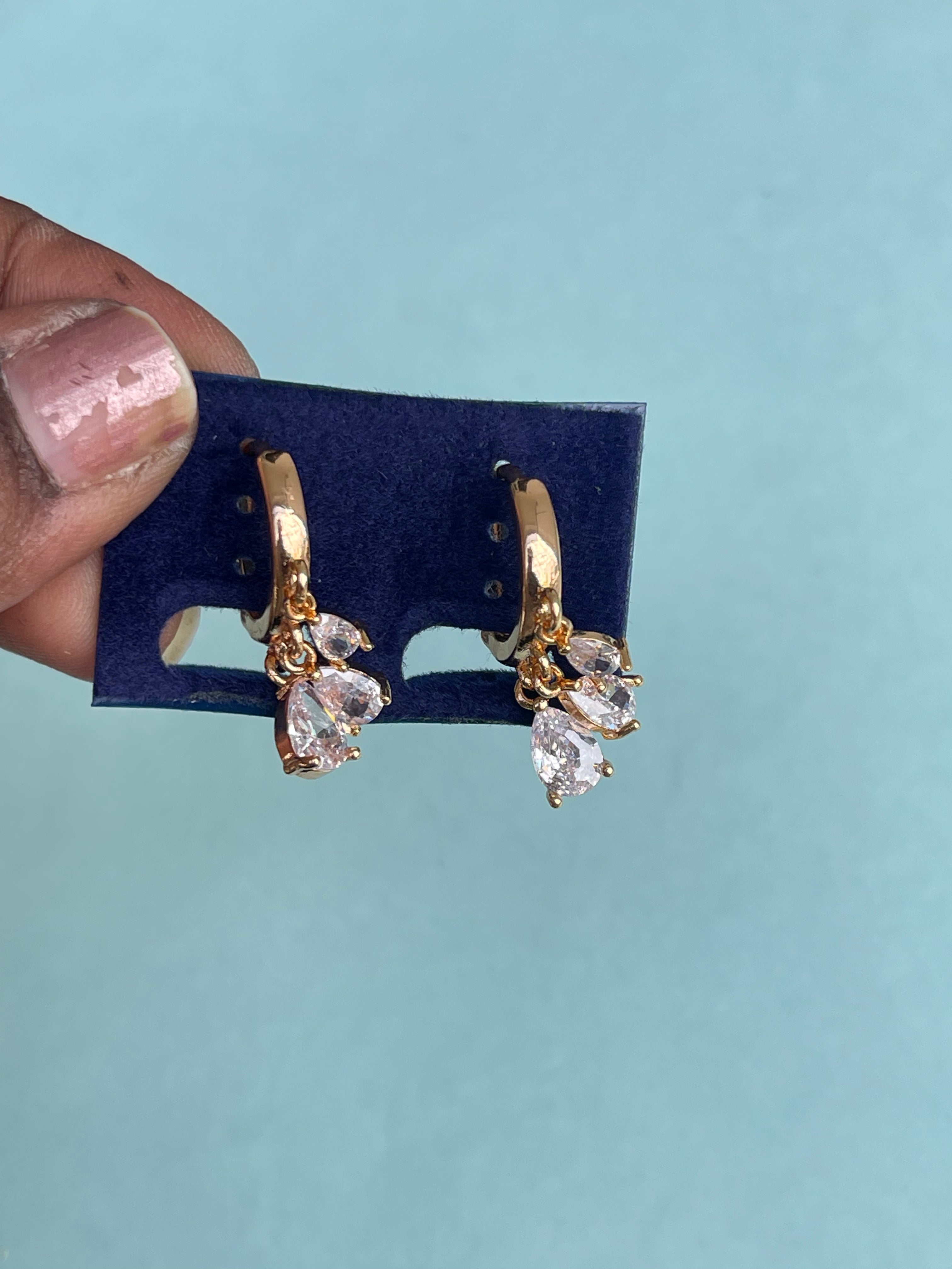 3 white stone hanging locksystem studs