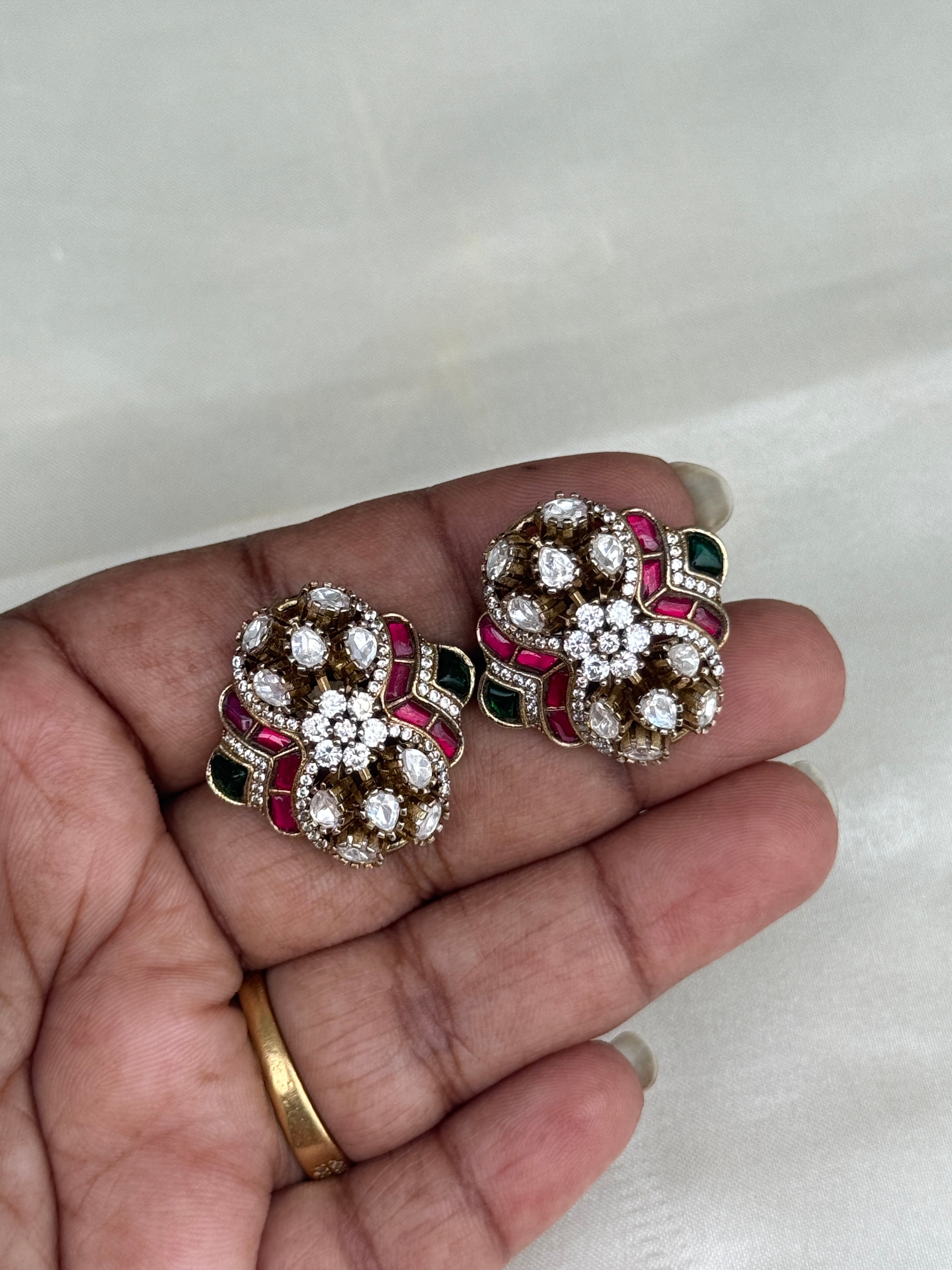 St017 jadau Kundan moissanite studs