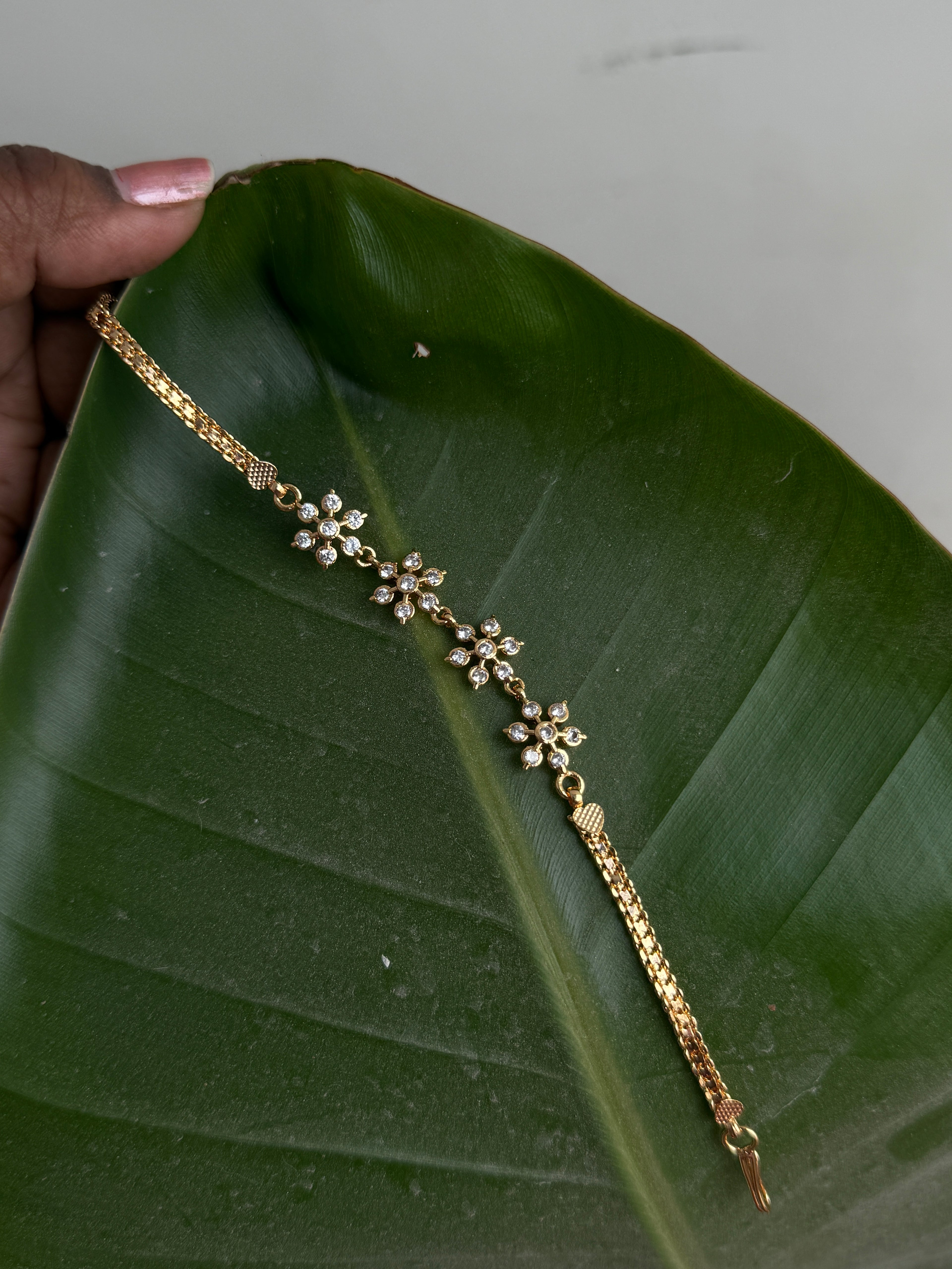 Br532 4 flowers panchaloham bracelet for 2-8&2-10 size