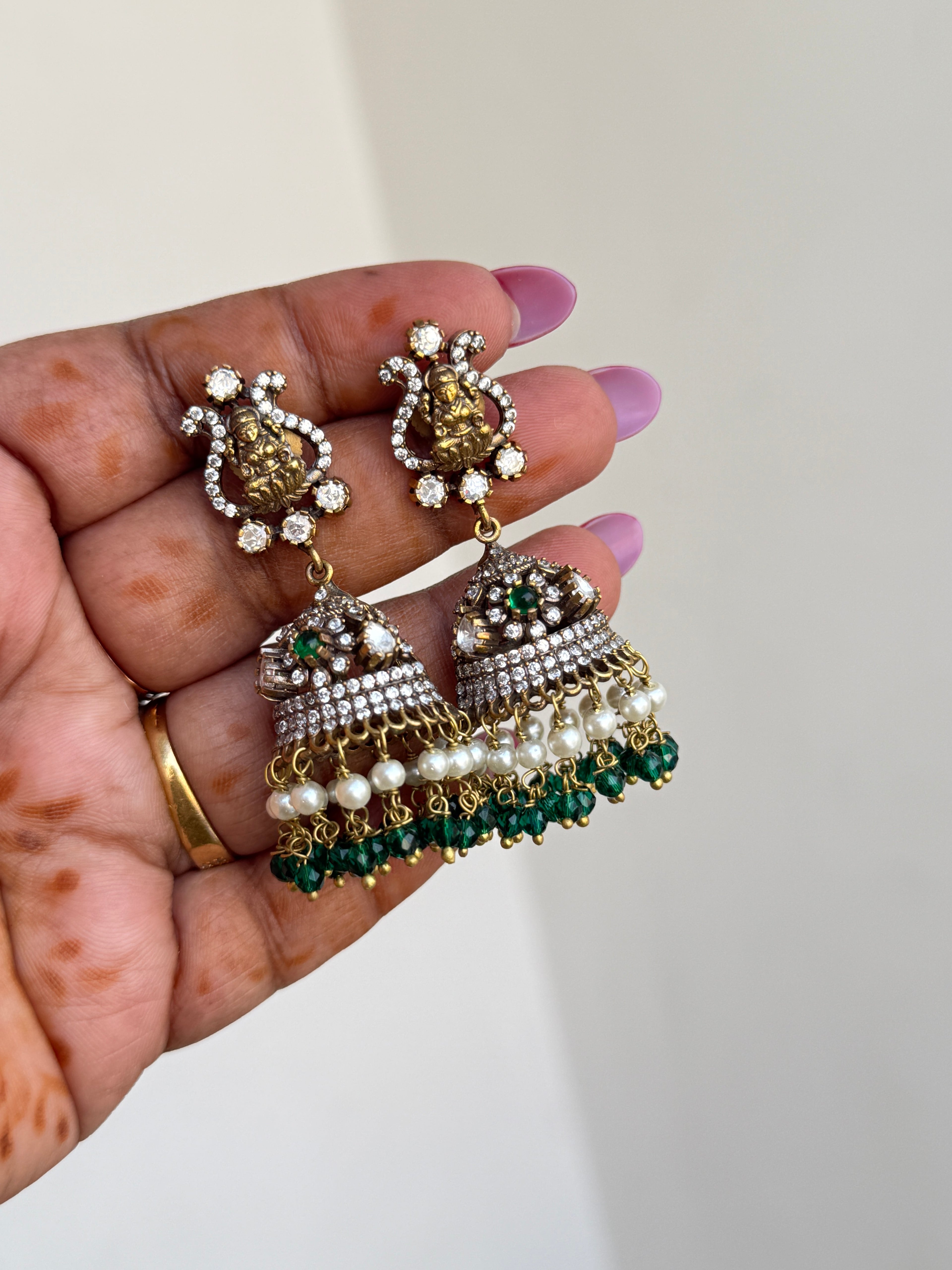 Er211 moissanite lakshmidevi with green beads