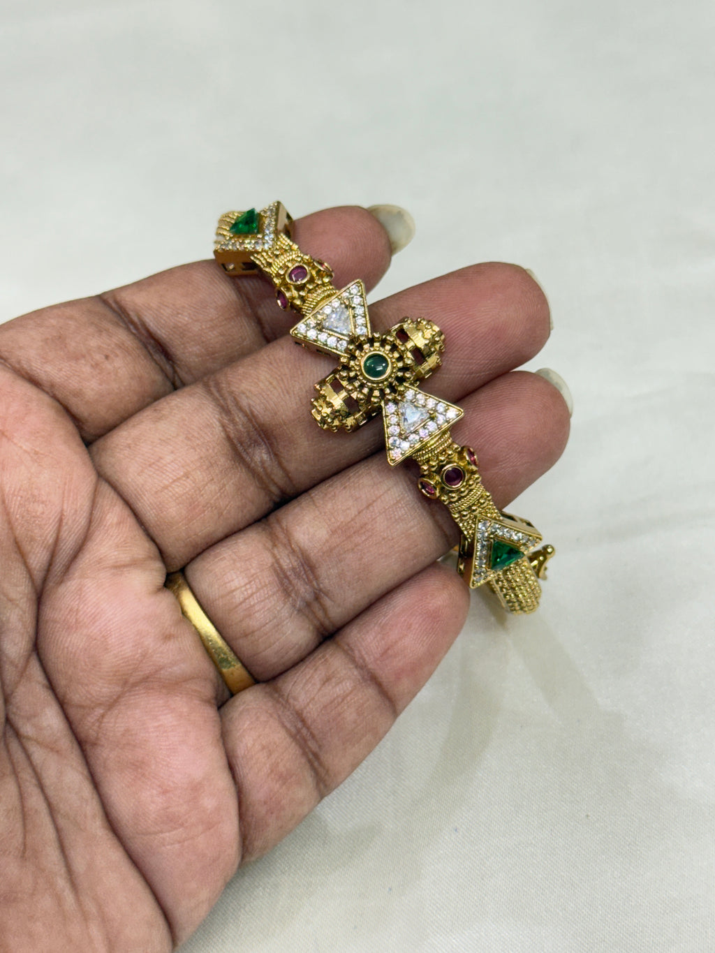 Br524 openable kada bangle