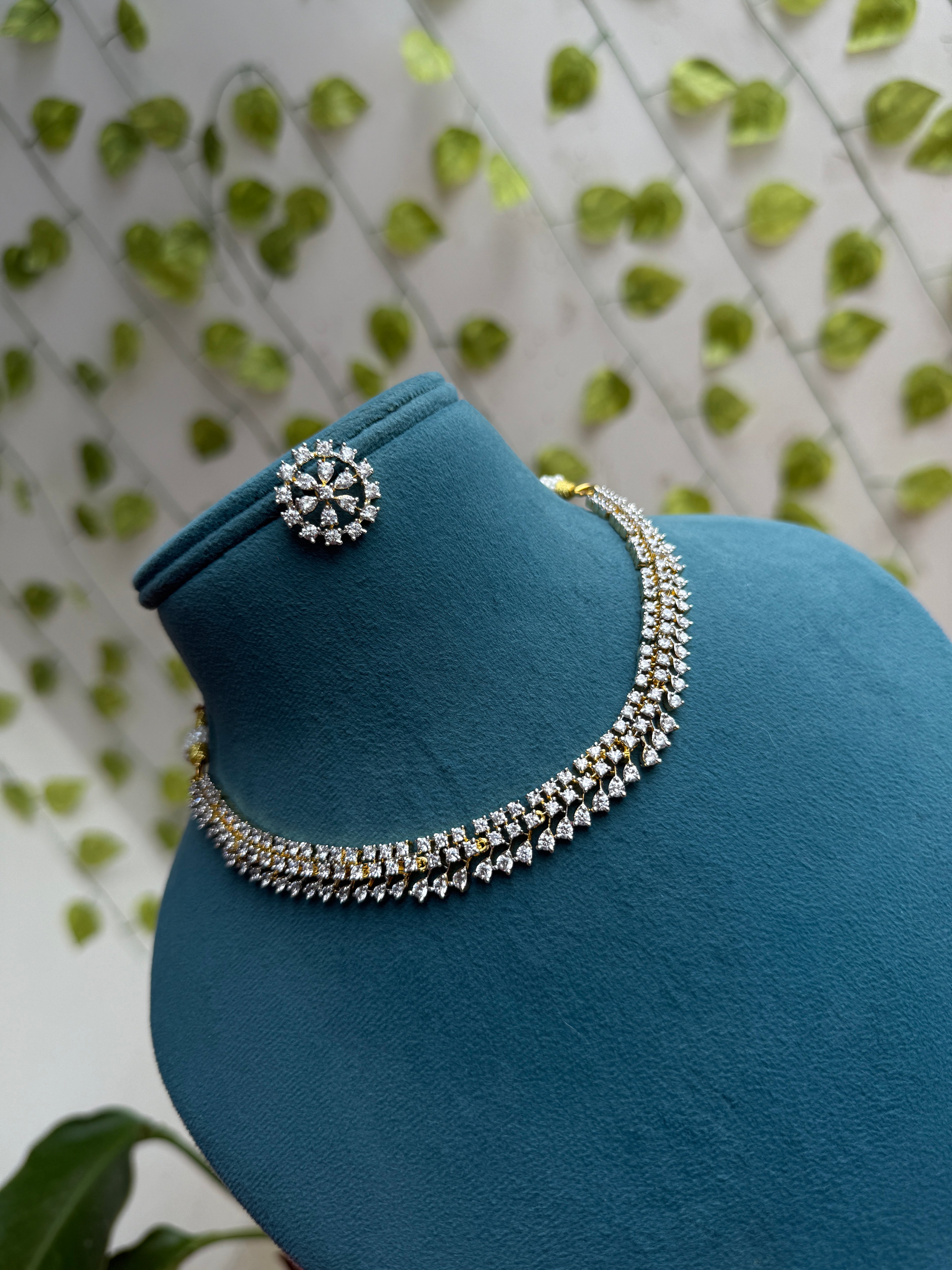 Unique diamond finish Neckset with flower design studs ns995