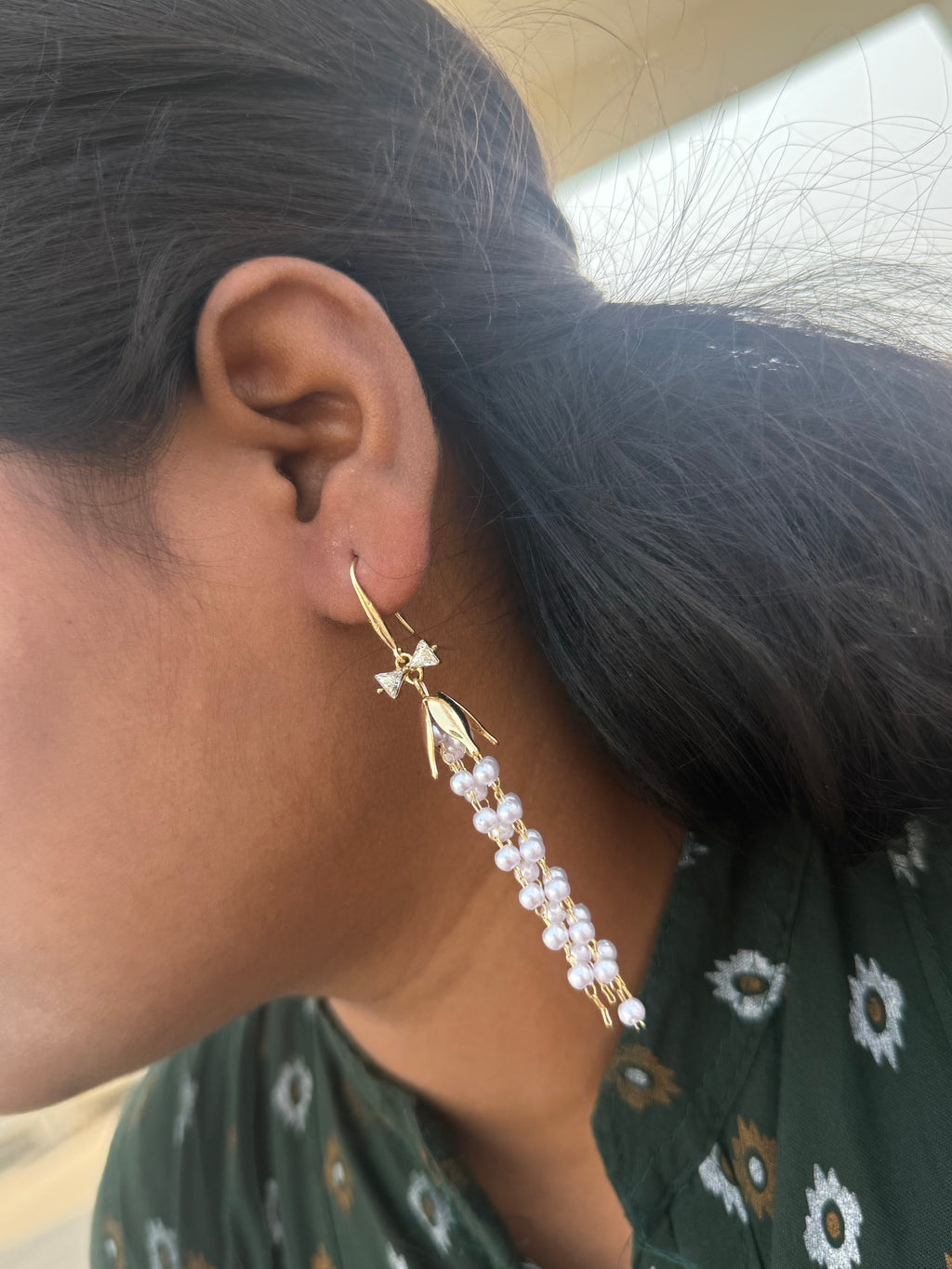 We506 pearl  tassels