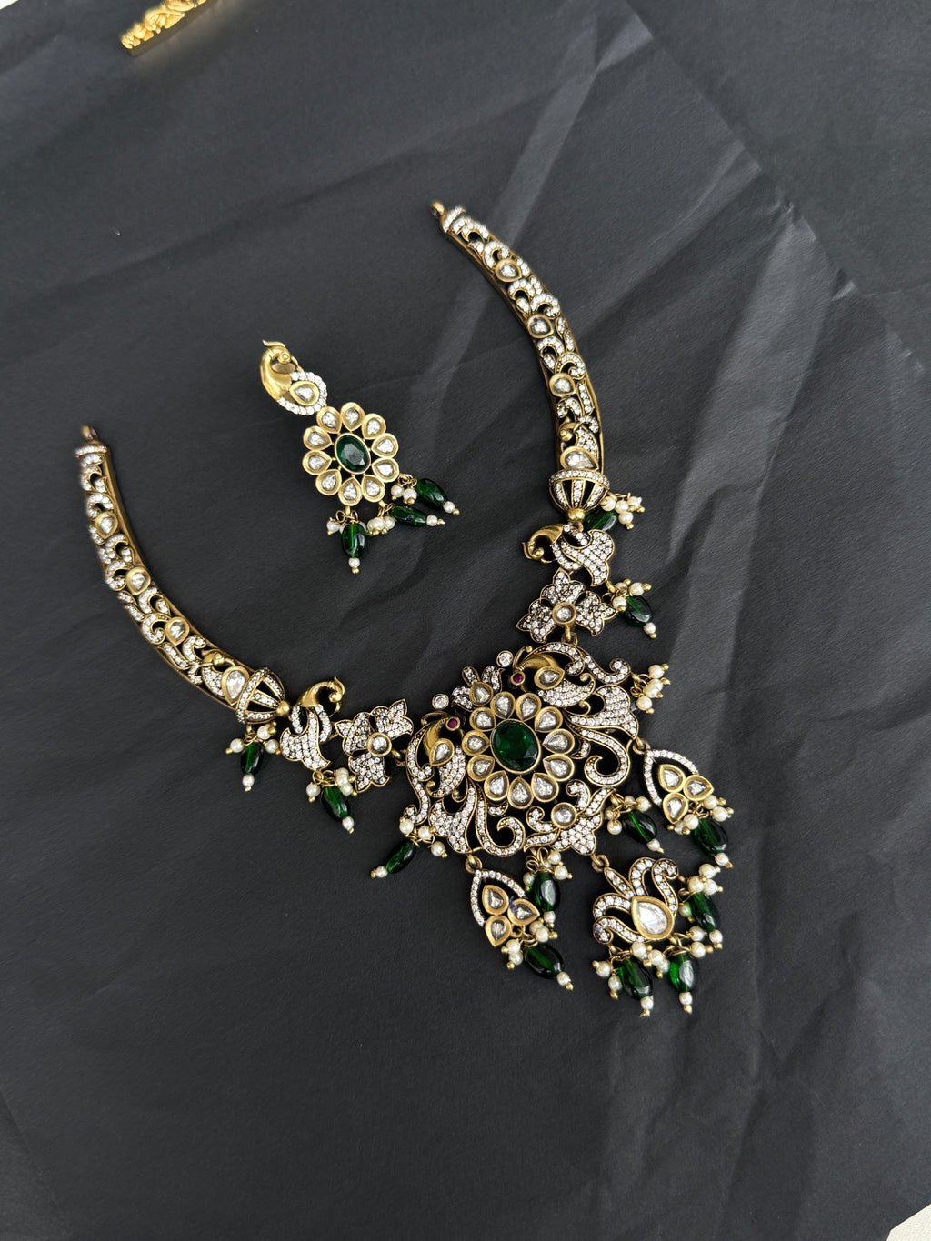 NS421 Victorian Kante with Earrings