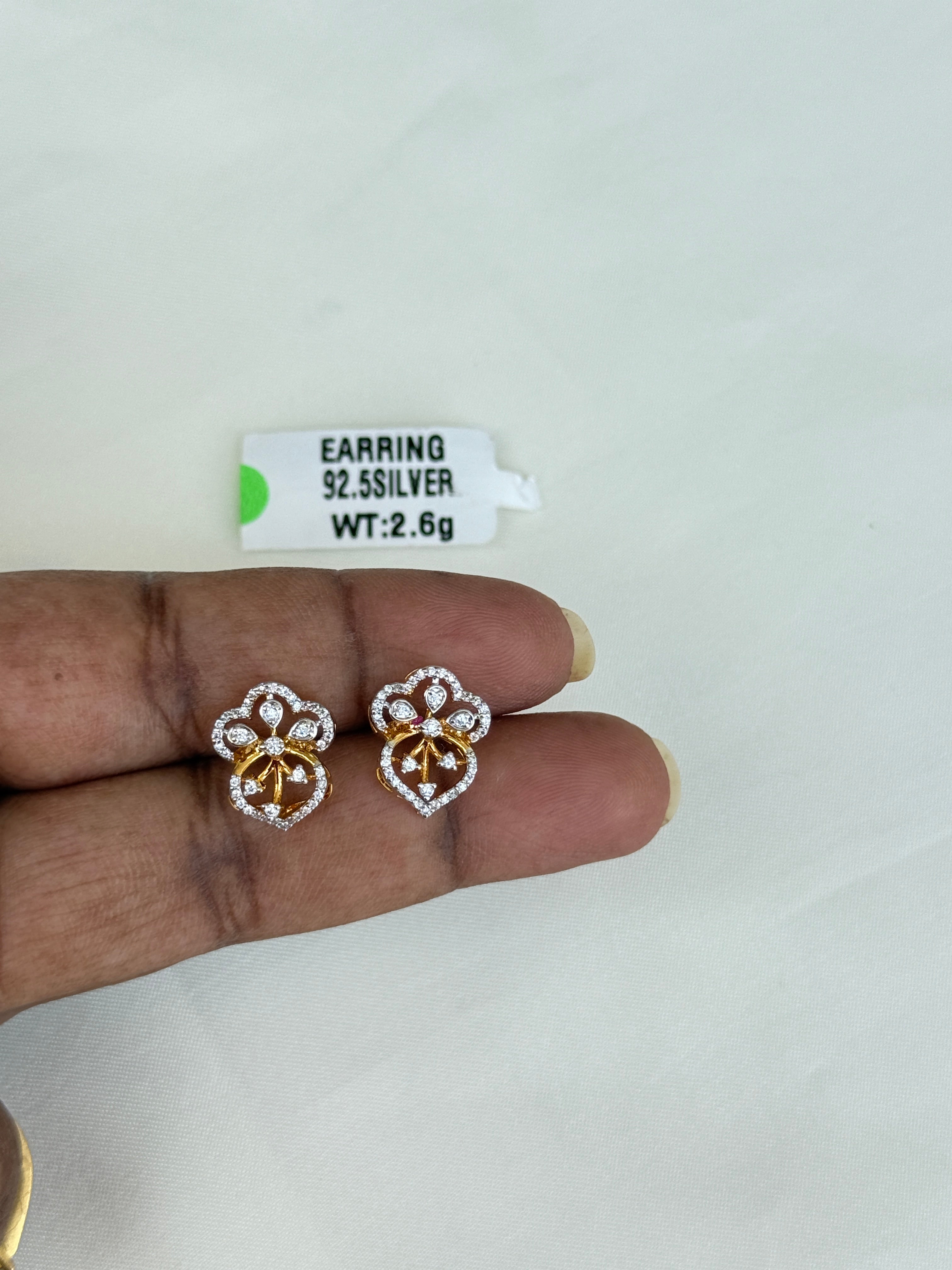 Se026 2.6gms 925 silver hallmark studs
