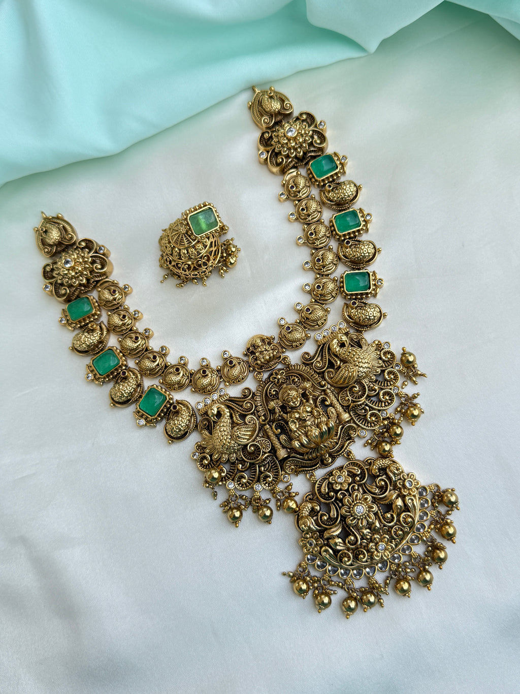 Unique gold 2 layers  neckset peacock Lakshmi devi  pendant with butta earrings ns289