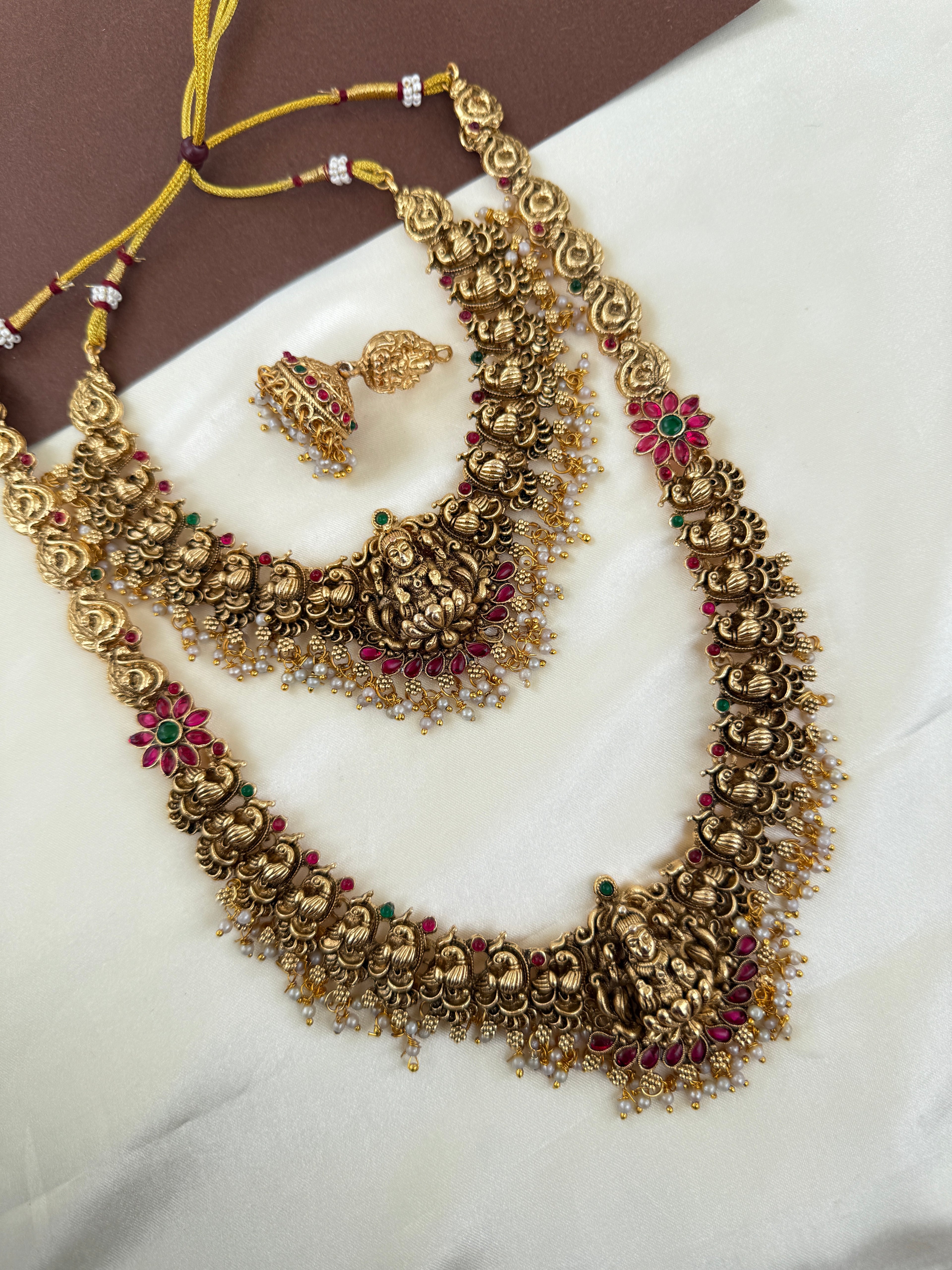 BS112 Bridal set in multi stones with earrings