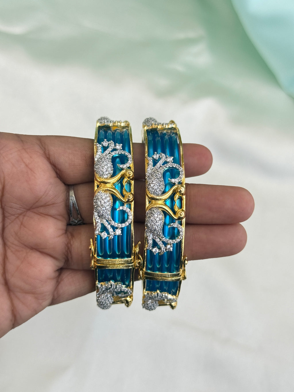 Sb662 changeable bangles you can change into 10 different Colours