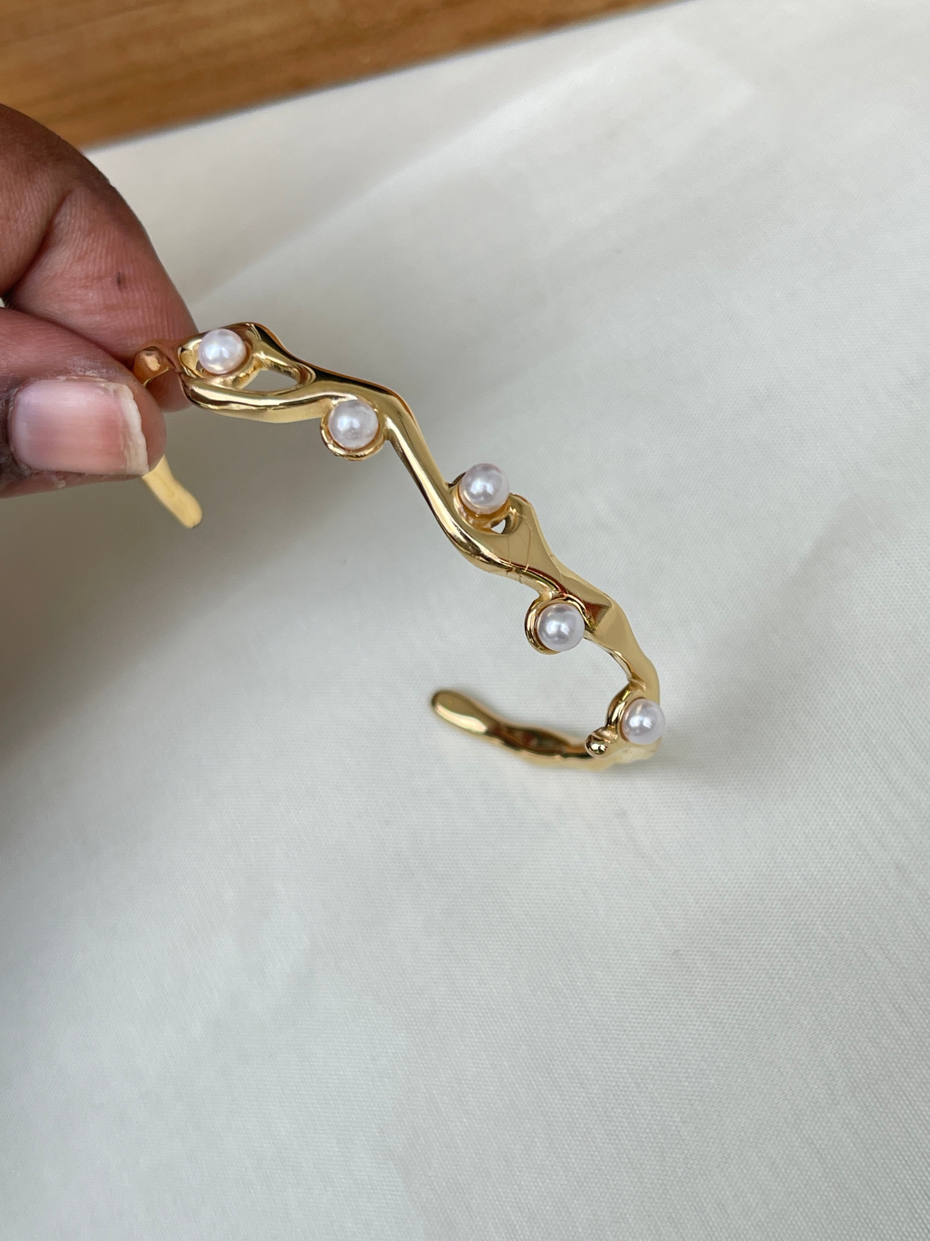 5 pearls gold bracelet