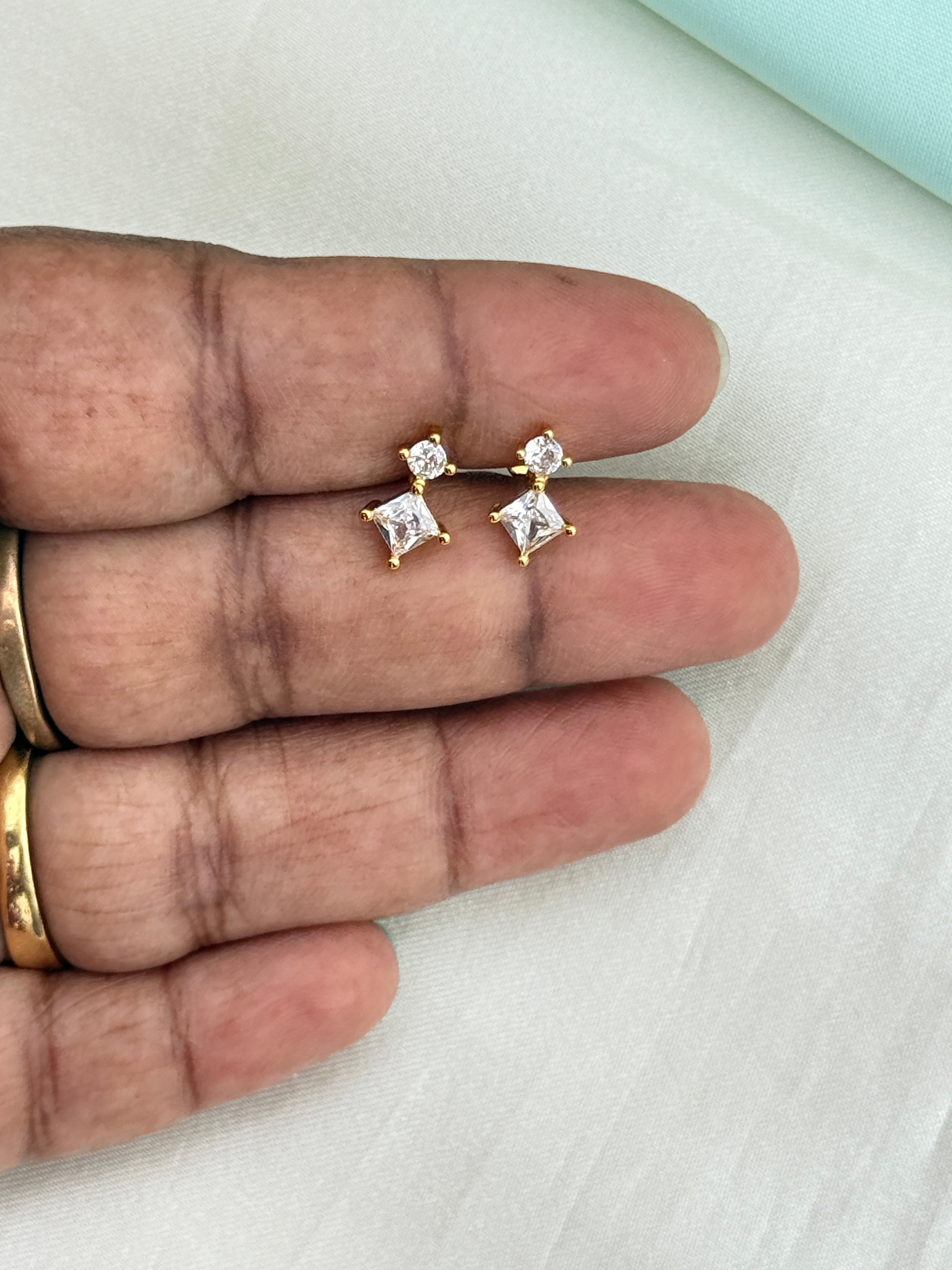 St160 double square  back ball  second (2nd) tops studs