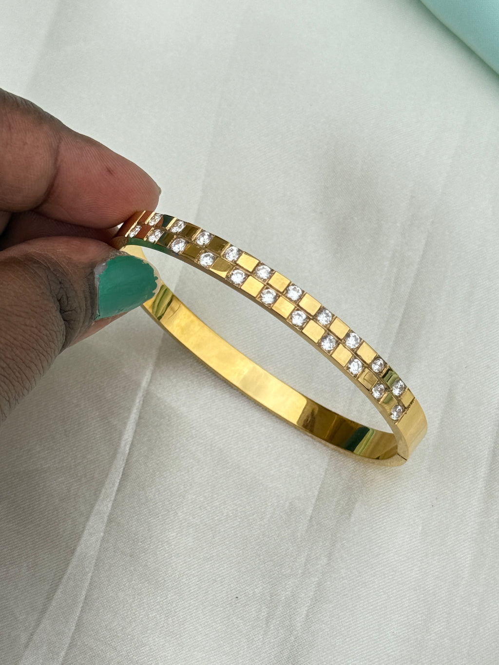 Ab591 anti tarnish middle stone 2:4 to 2:6 size opeanable kada bracelet