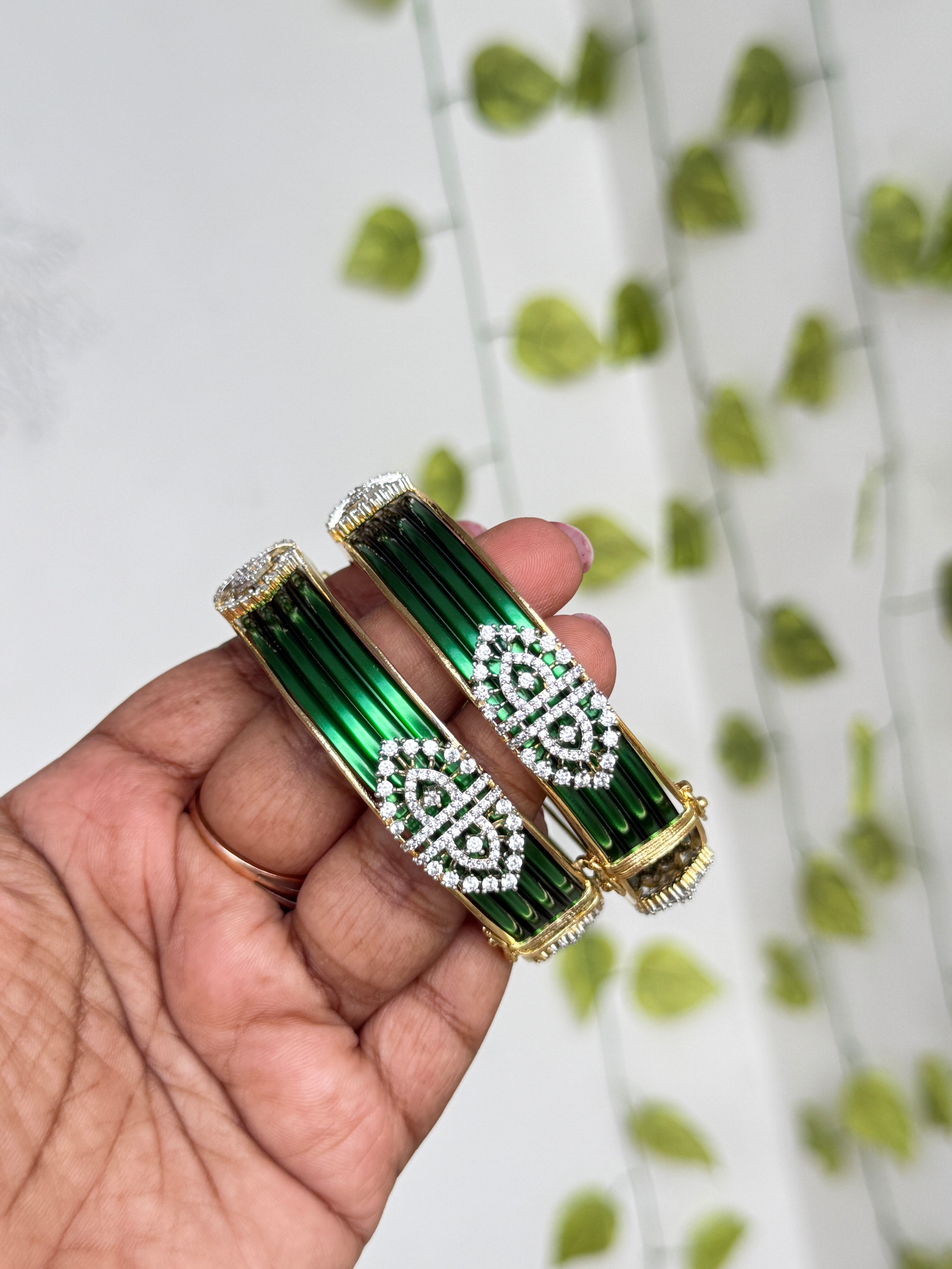 Sb660 changeable bangles.u can change into 10different colors