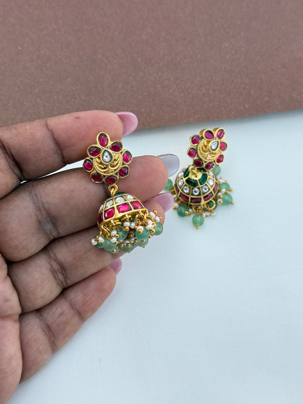 Er170  jadau kundan small butta earrings