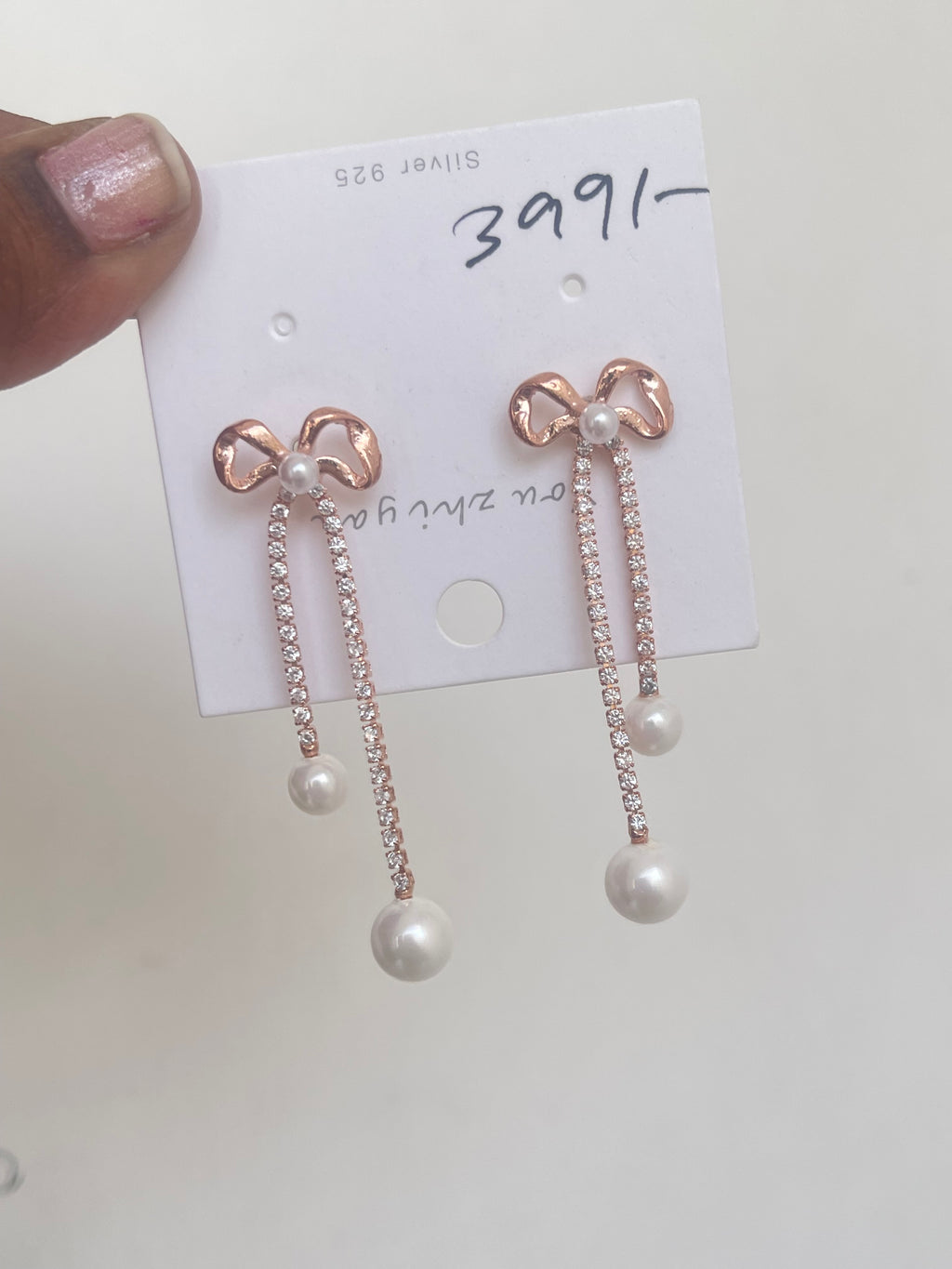Bow pearl hanging tassel
