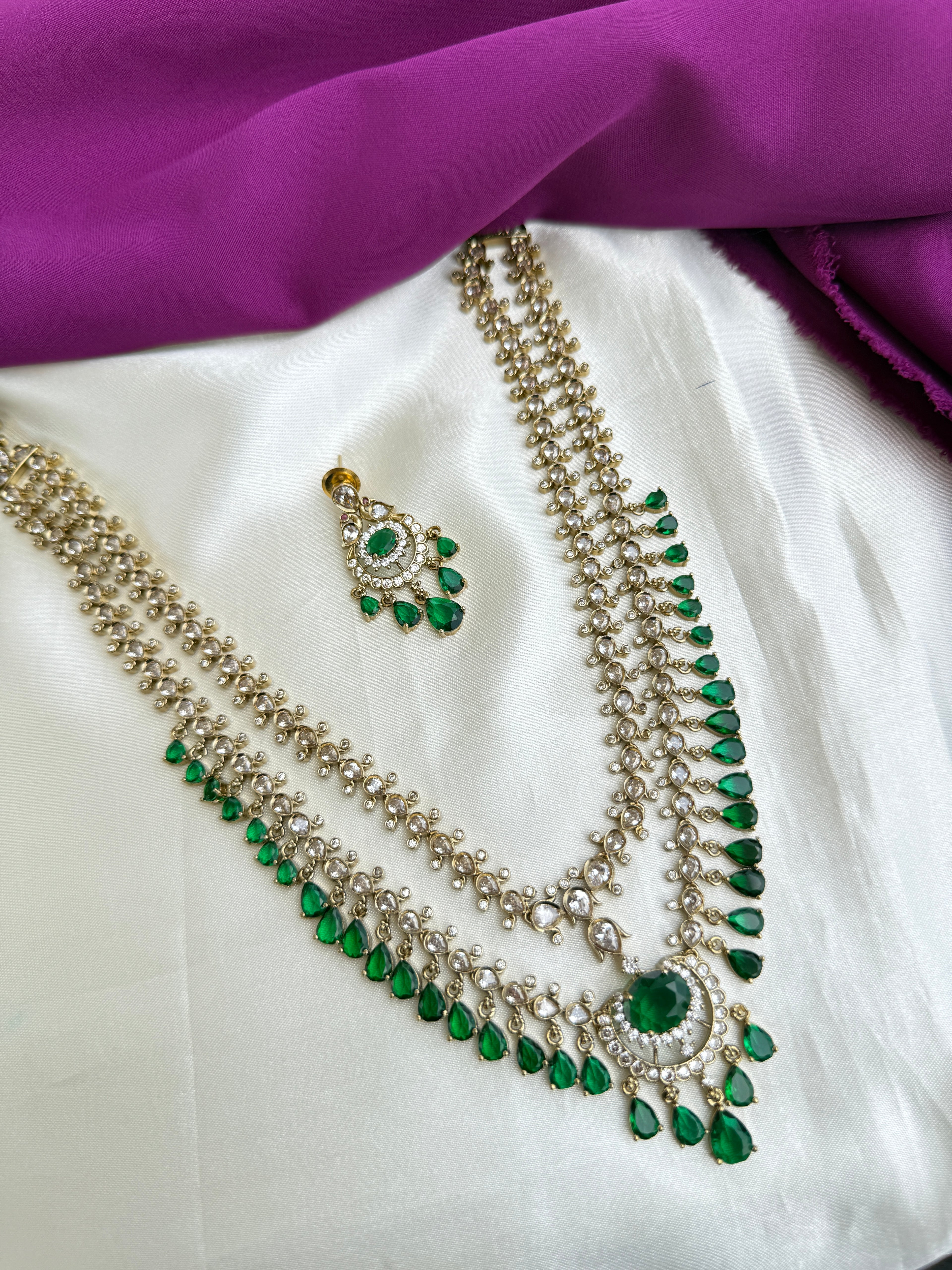 Unique 2 layers 3/4 neckset with earrings