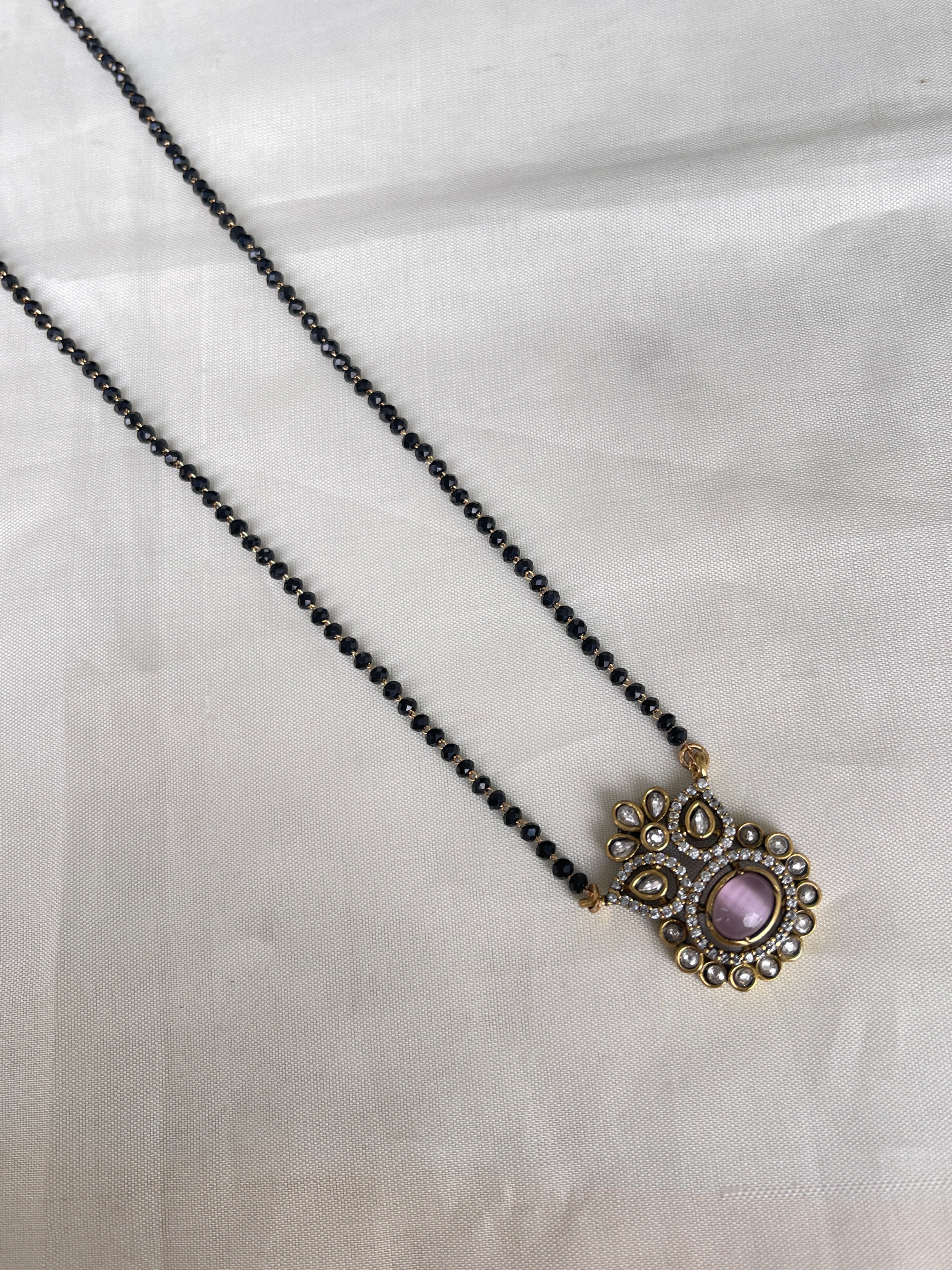 Single line Victorian Kundan blackbeads 18 inches