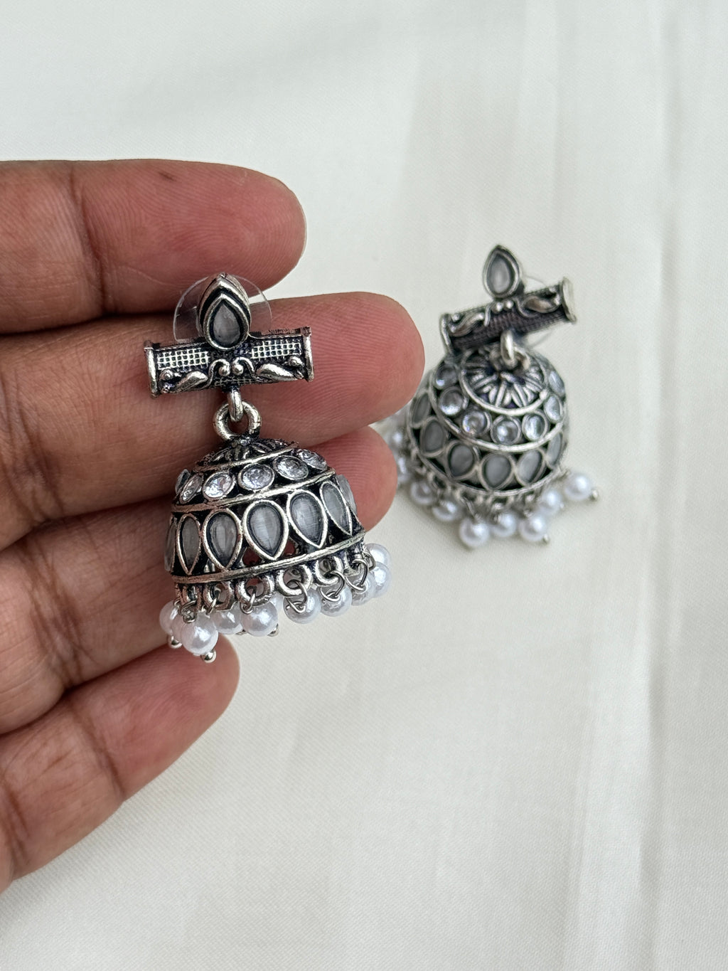 Er209 oxidised butta back push earrings