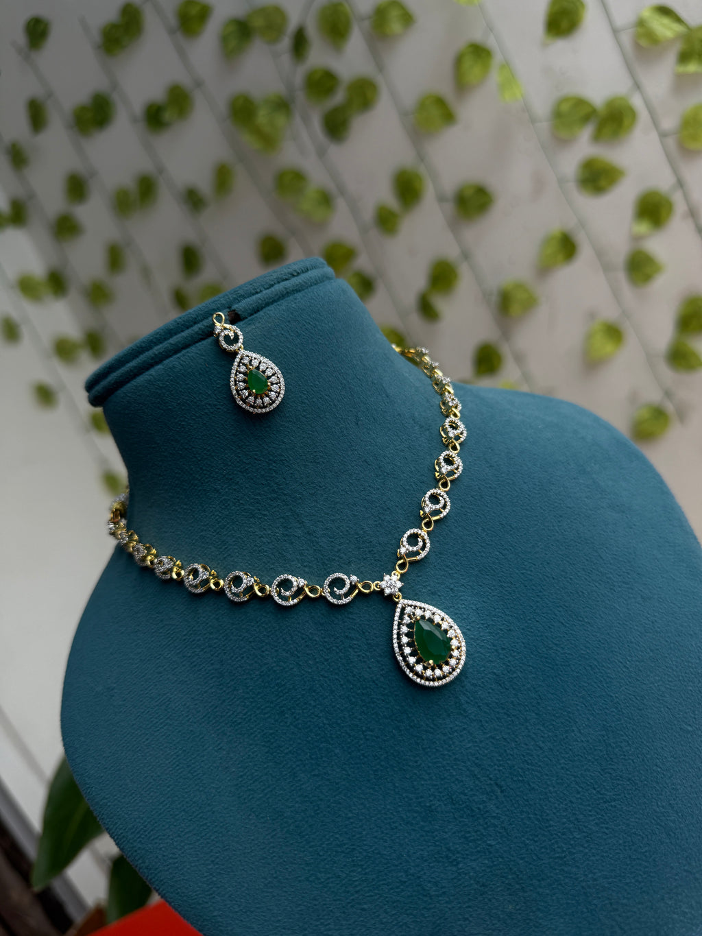 Diamond replica green drop pendant short Neckset with earrings Ns292