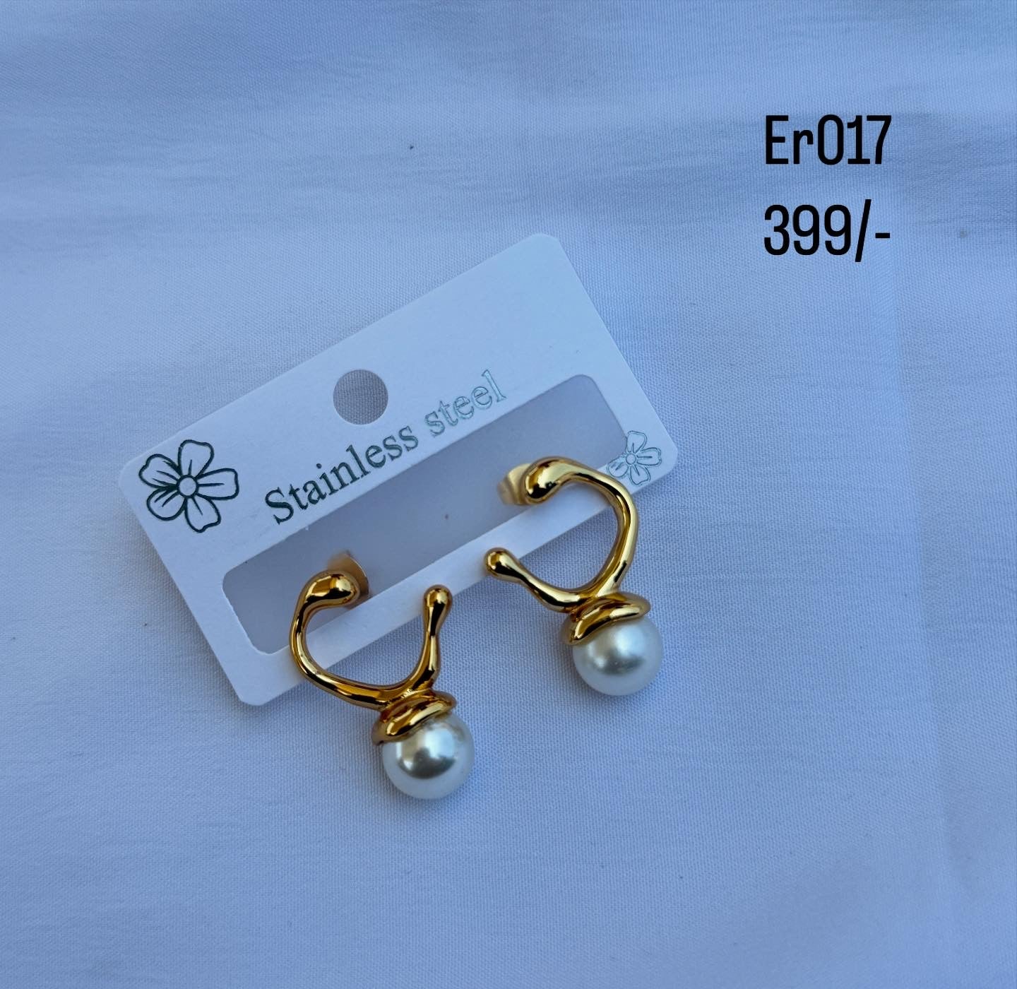 At001 Anti tarnish earrings (color won't fade)